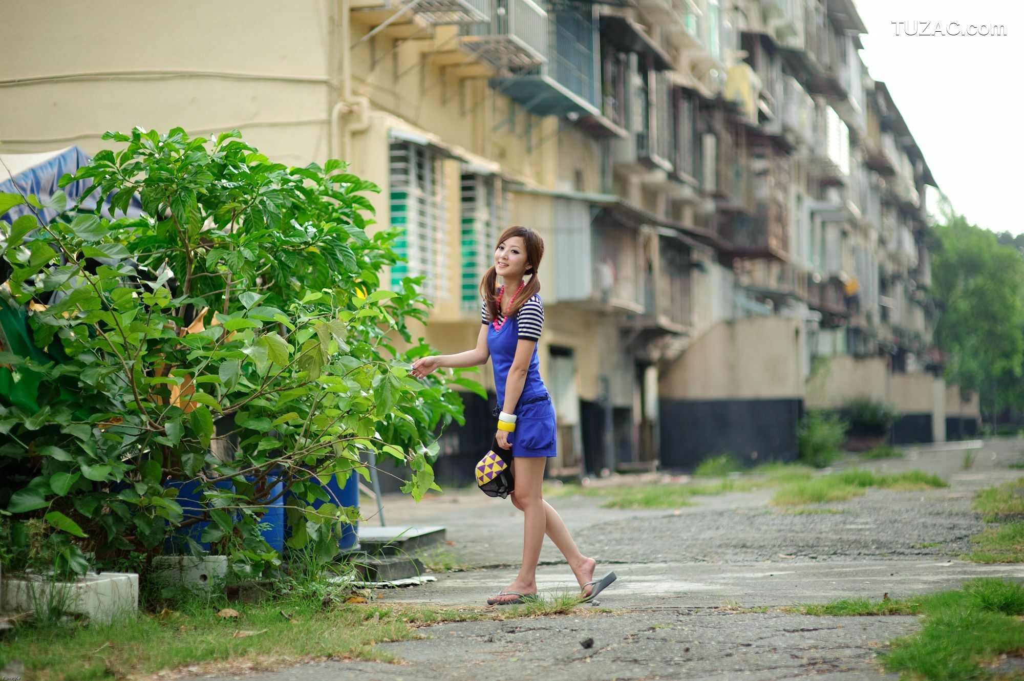 台湾正妹_果子、小品、兔兔(品果兔)《國光社區外拍》第II部 写真集