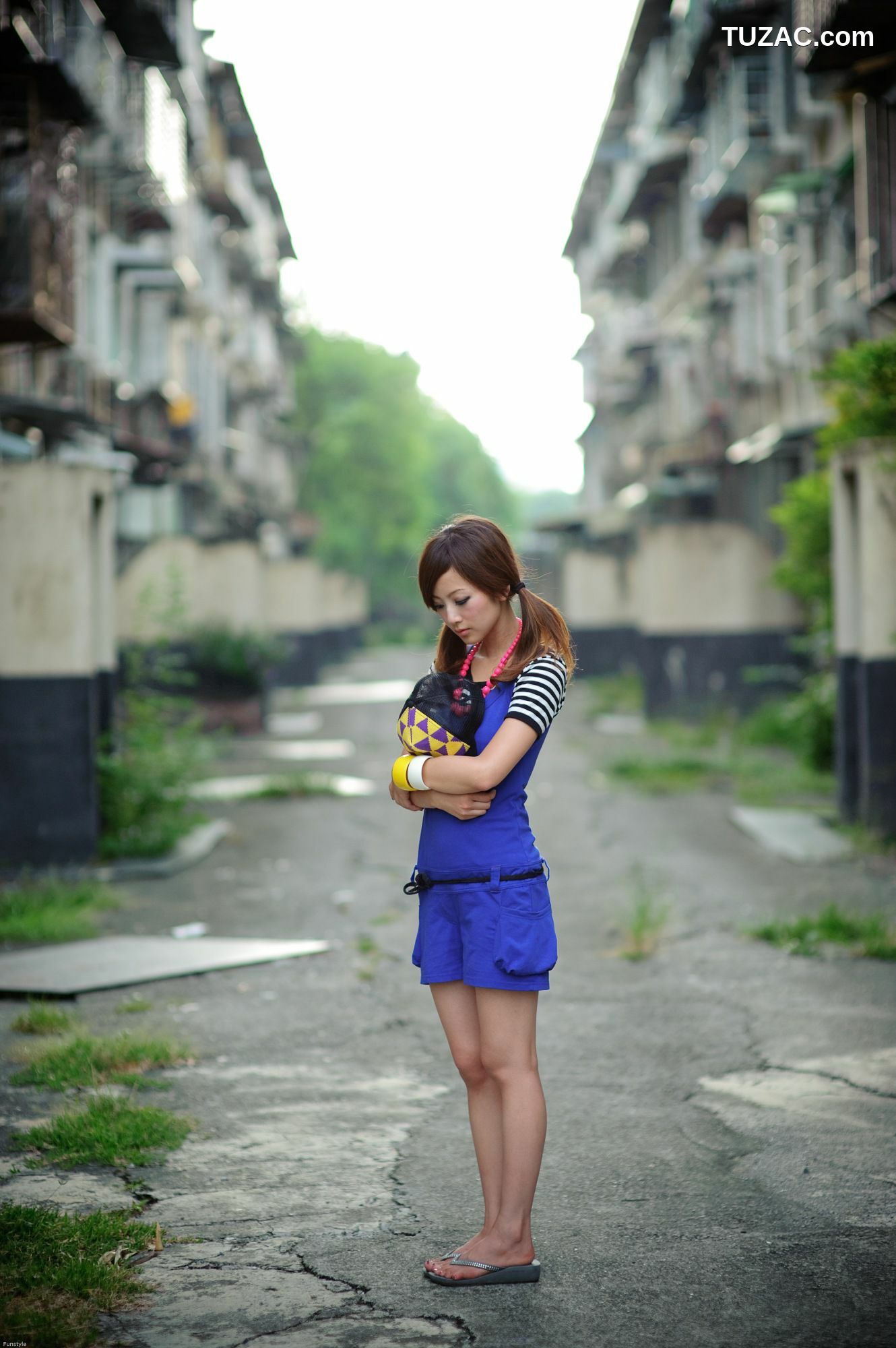 台湾正妹_果子、小品、兔兔(品果兔)《國光社區外拍》第II部 写真集