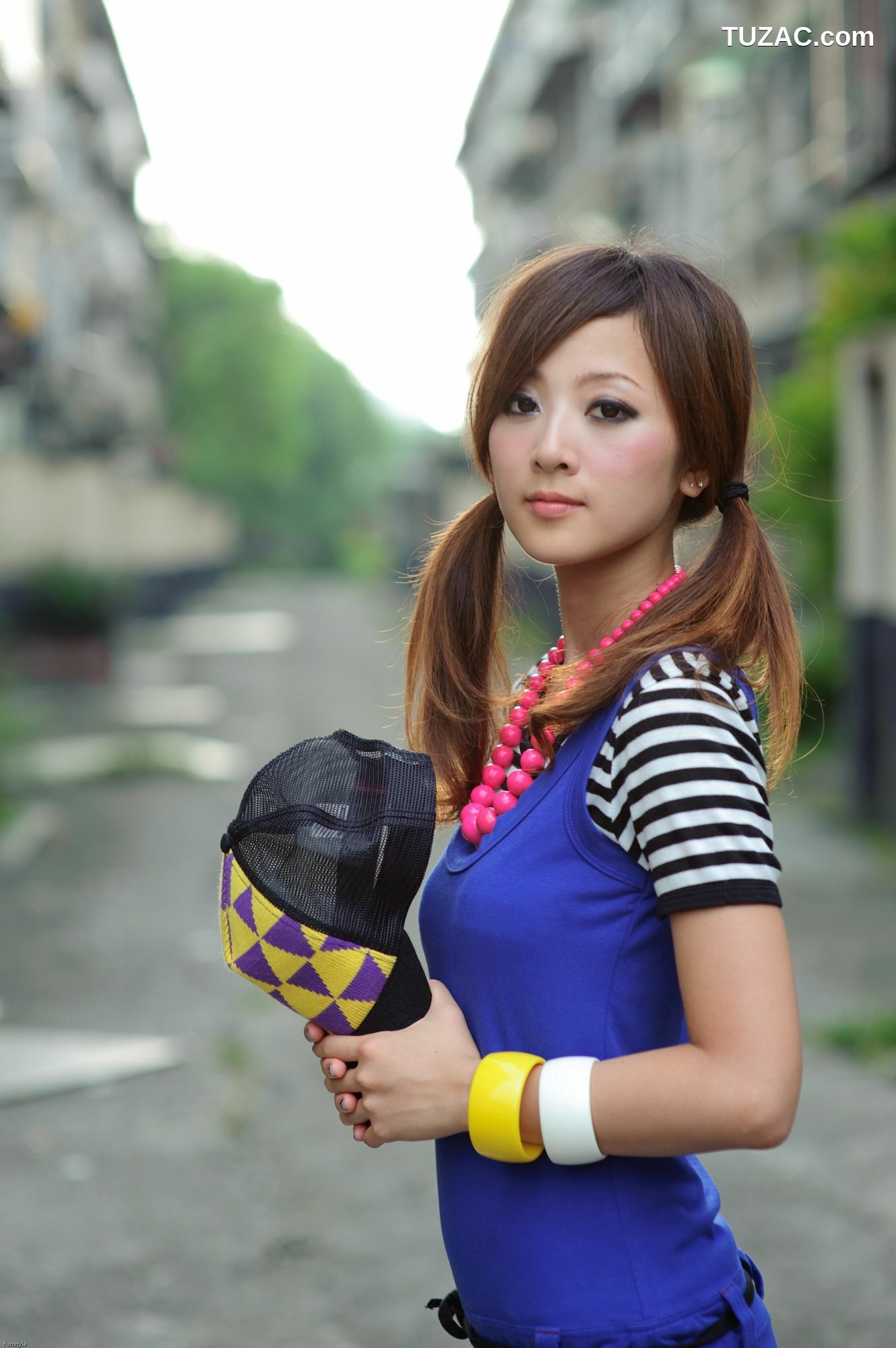 台湾正妹_果子、小品、兔兔(品果兔)《國光社區外拍》第II部 写真集