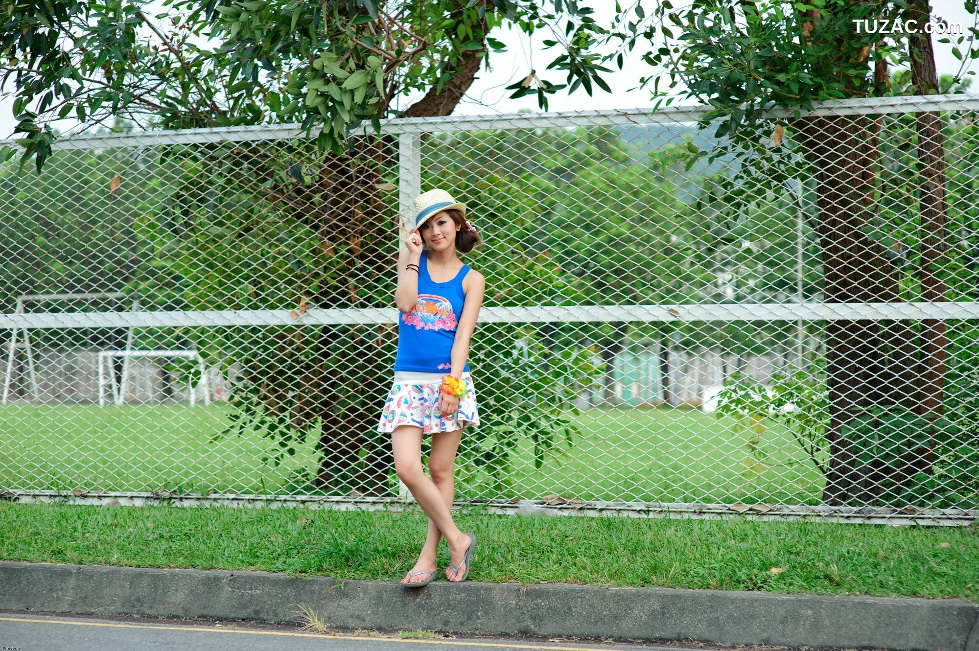 台湾正妹_果子、小品、兔兔(品果兔)《國光社區外拍》第II部 写真集