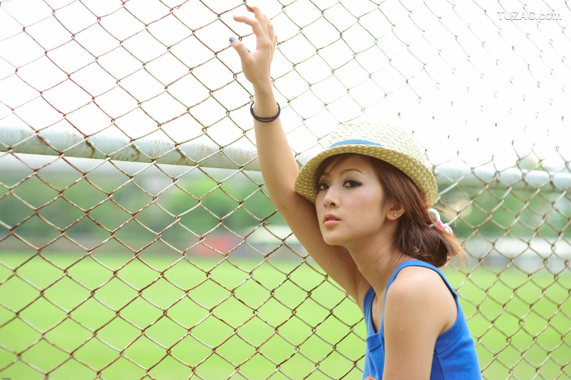 台湾正妹_果子、小品、兔兔(品果兔)《國光社區外拍》第II部 写真集