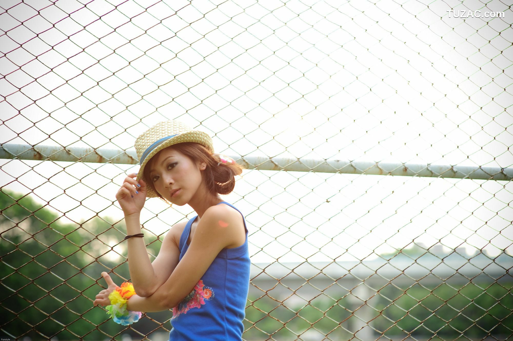 台湾正妹_果子、小品、兔兔(品果兔)《國光社區外拍》第II部 写真集