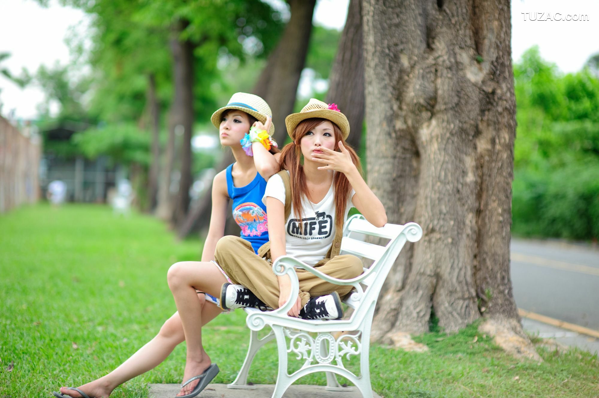 台湾正妹_果子、小品、兔兔(品果兔)《國光社區外拍》第II部 写真集