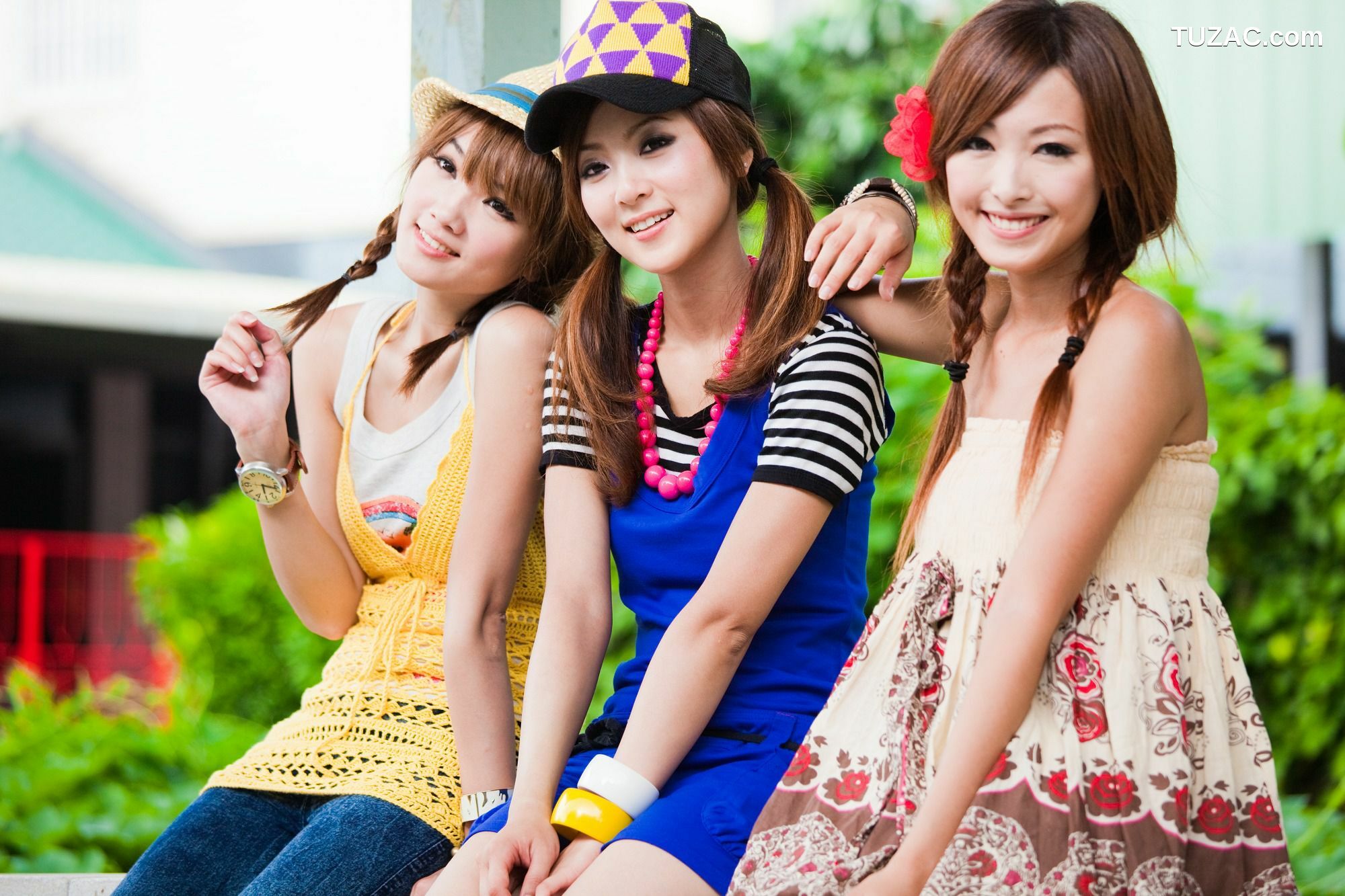 台湾正妹_果子、小品、兔兔(品果兔)《國光社區外拍》第II部 写真集