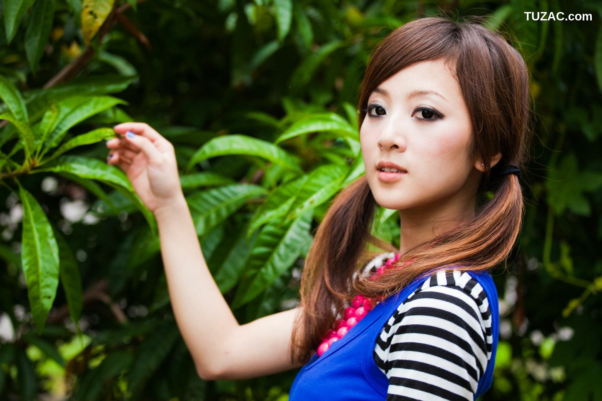 台湾正妹_果子、小品、兔兔(品果兔)《國光社區外拍》第II部 写真集