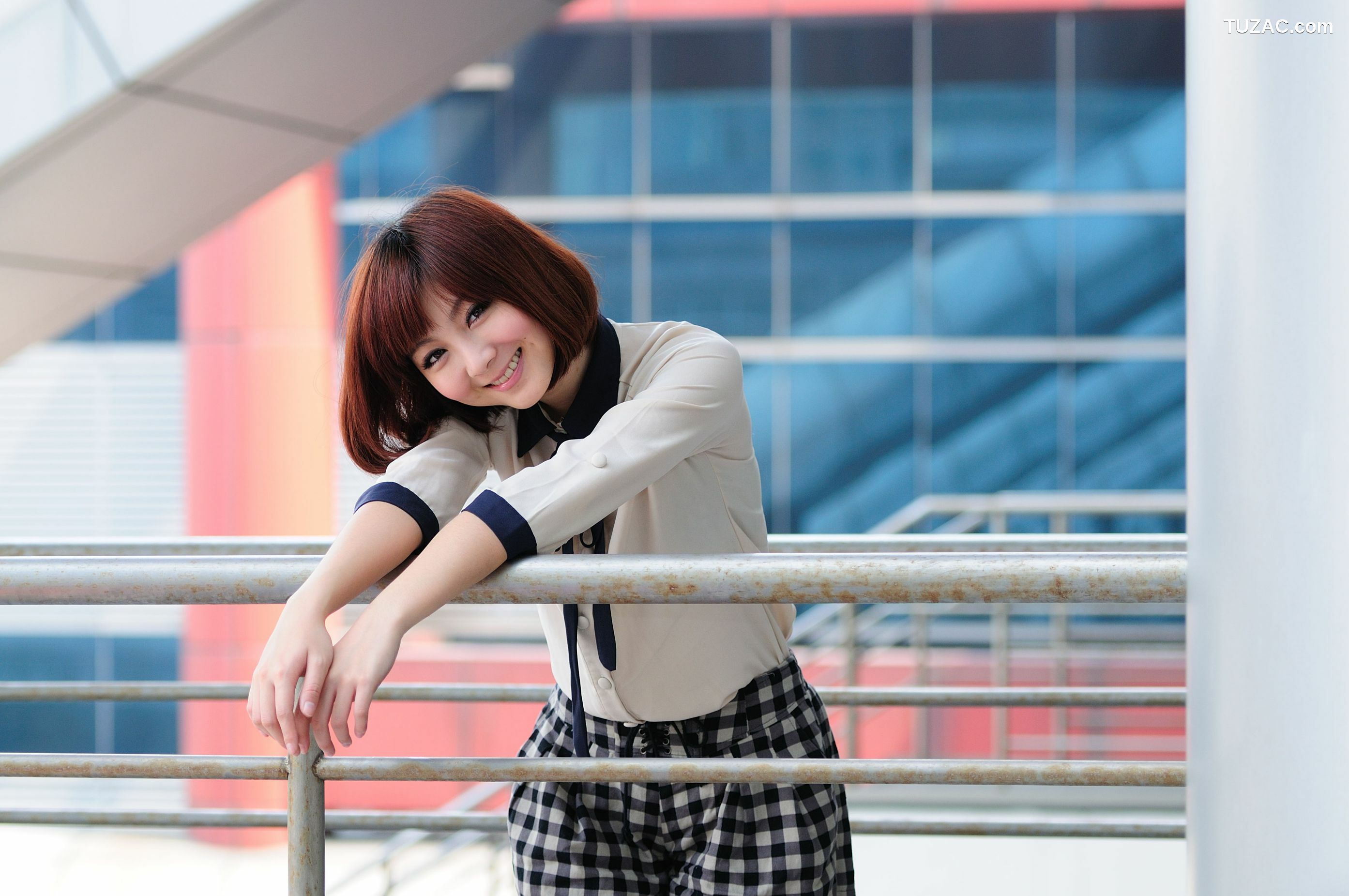 台湾正妹_短发美女小猪patty《2组小清新街拍》写真集