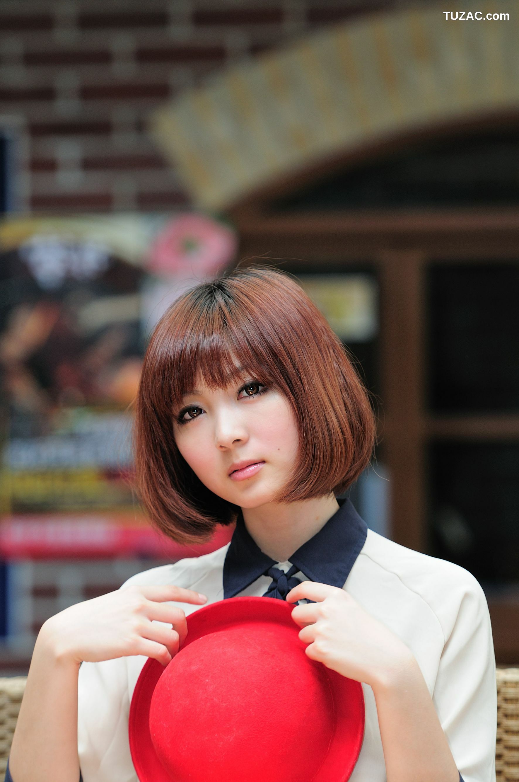 台湾正妹_短发美女小猪patty《2组小清新街拍》写真集