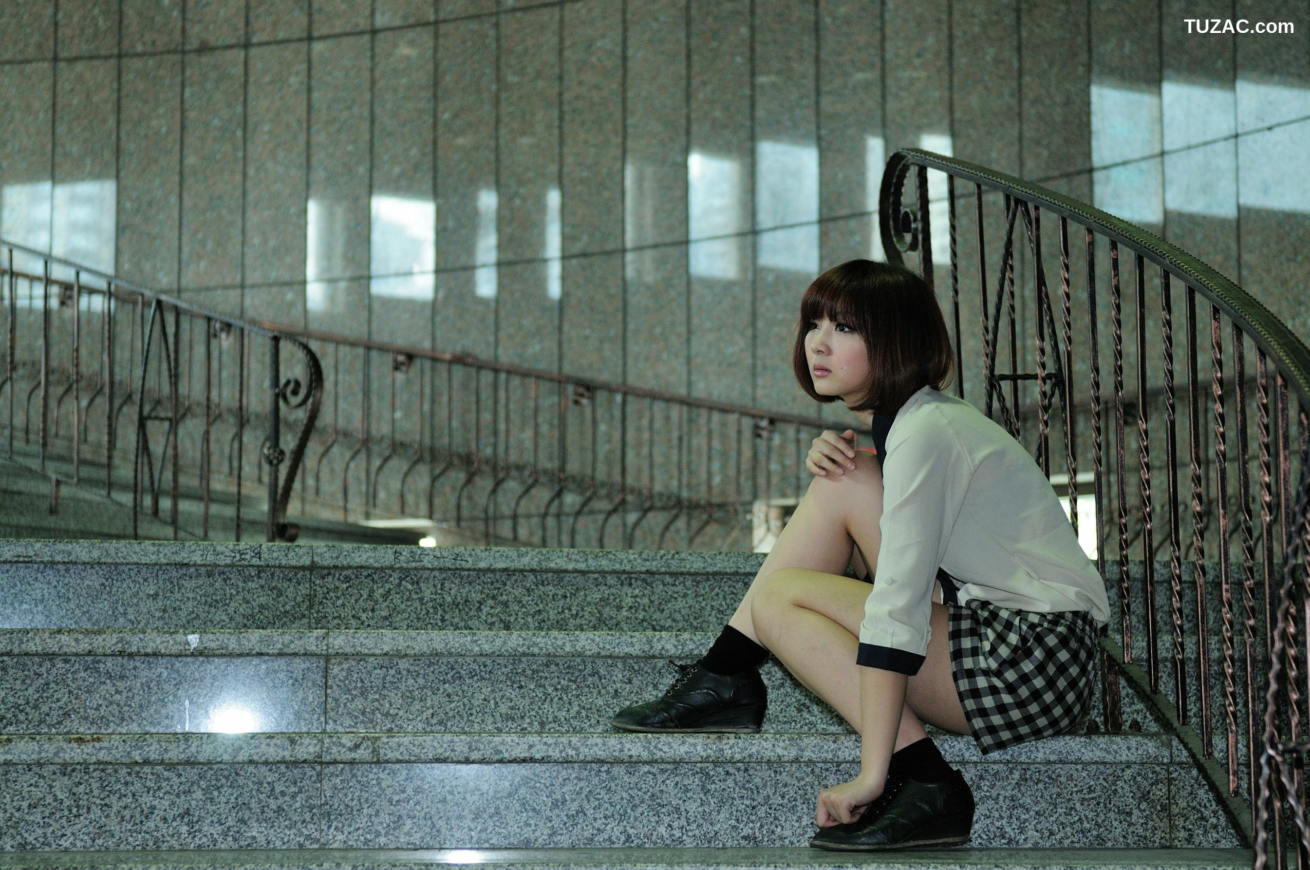 台湾正妹_短发美女小猪patty《2组小清新街拍》写真集