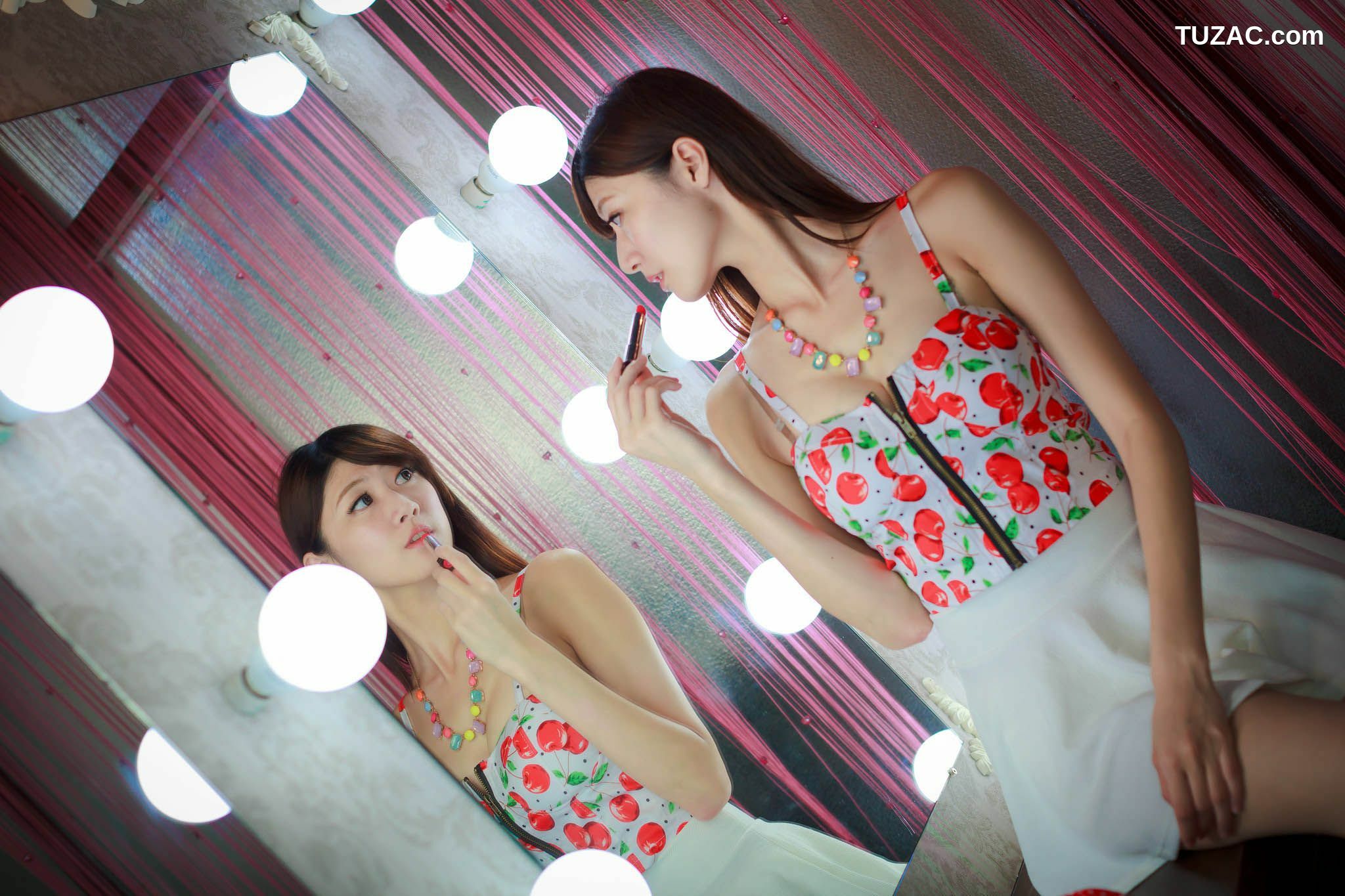 台湾正妹_腿模Queena/林茉晶《棚拍写真图片》 写真合集