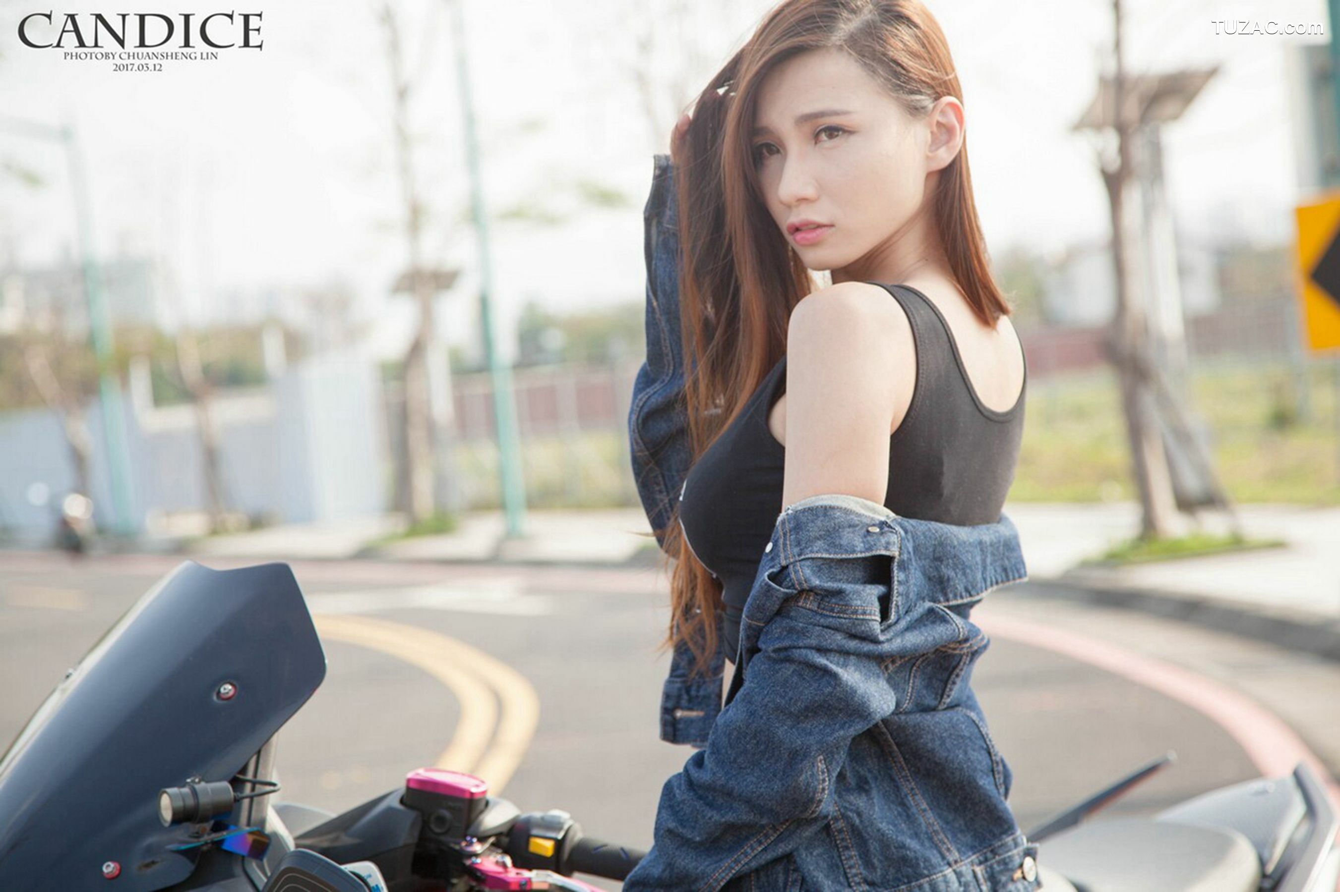 台湾正妹_蔡译心Candice《动感时尚机车女郎》 写真集[75P]