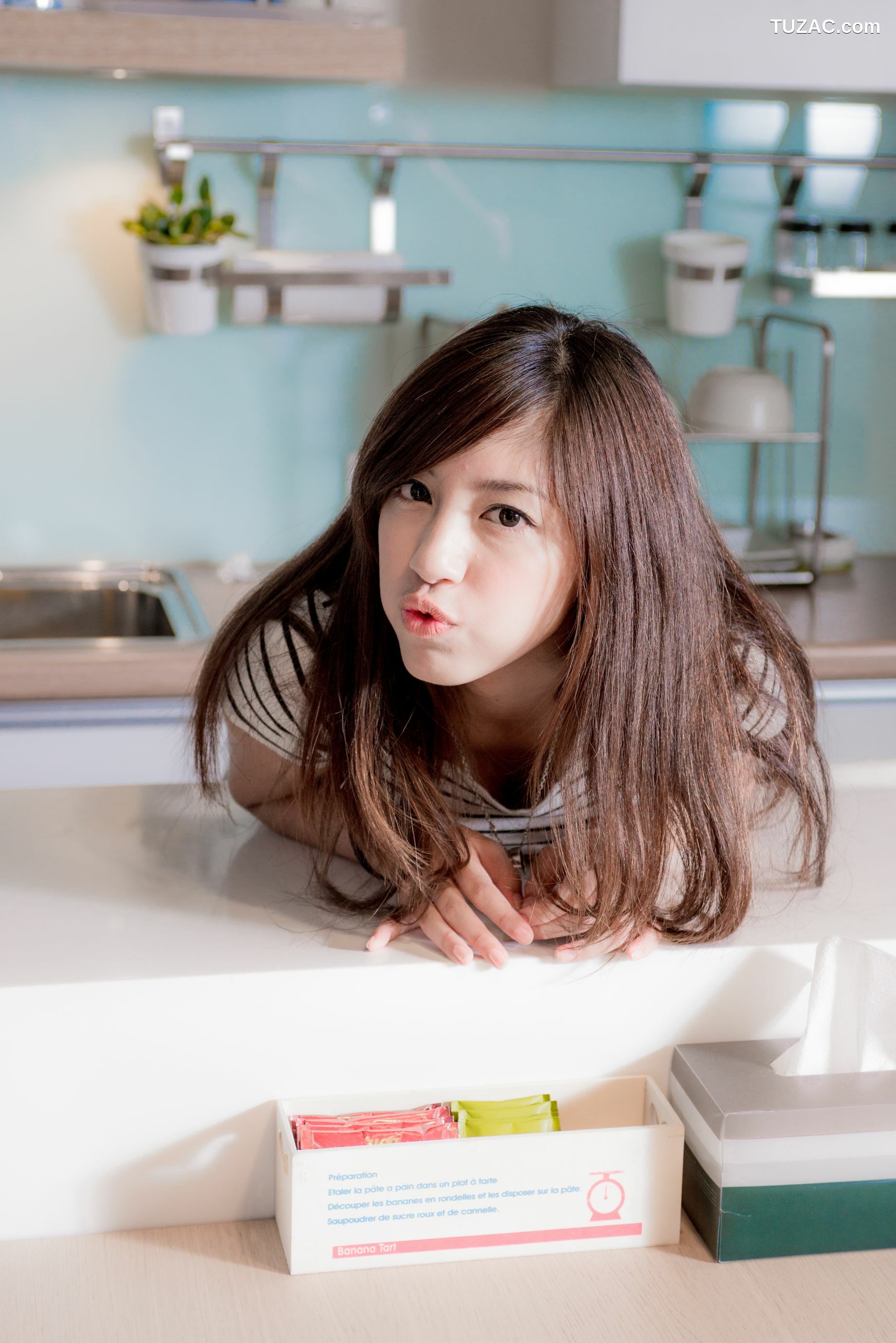 台湾正妹_辜莞允、邱慧雯《极品台湾姐妹花》居家写真集