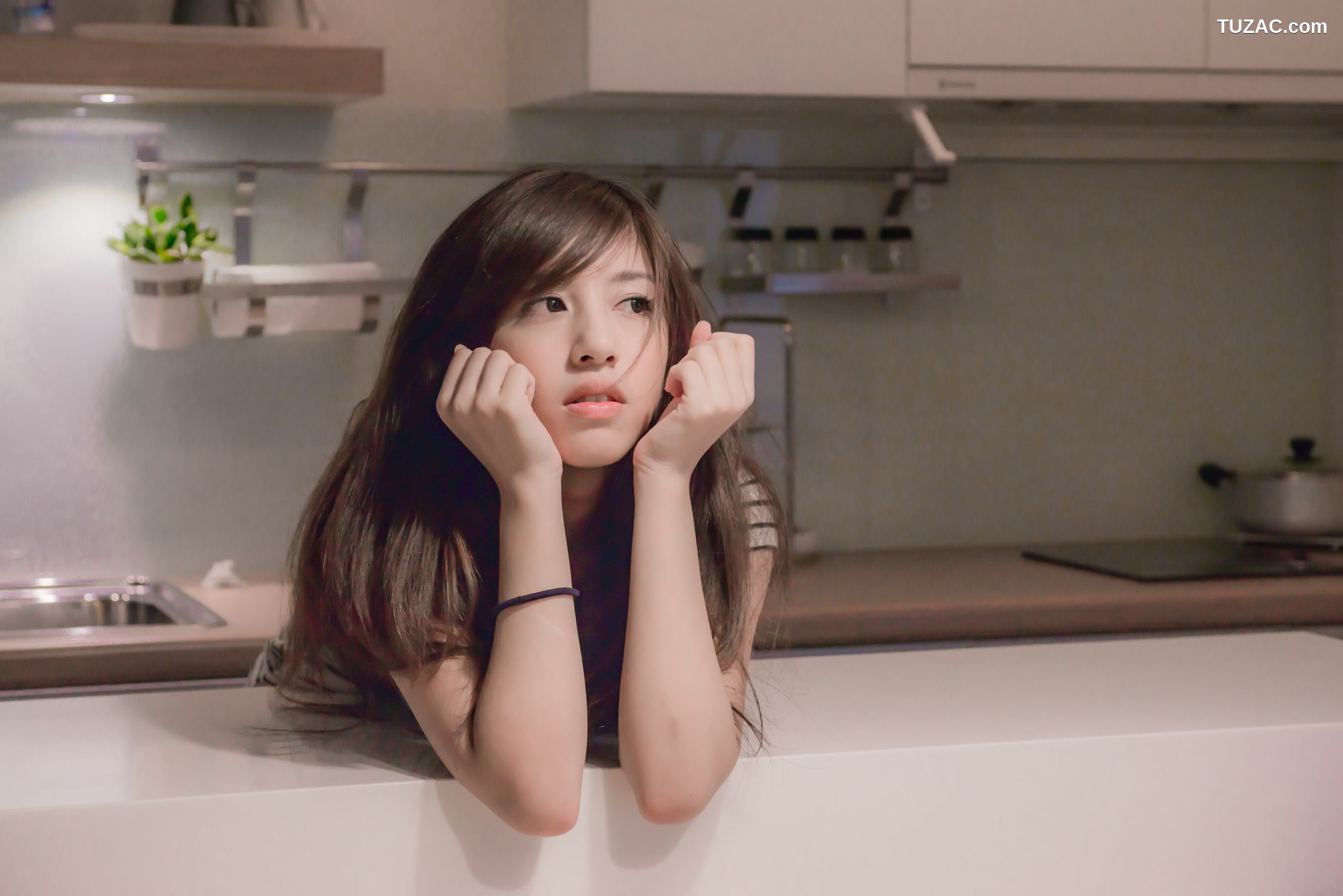 台湾正妹_辜莞允、邱慧雯《极品台湾姐妹花》居家写真集