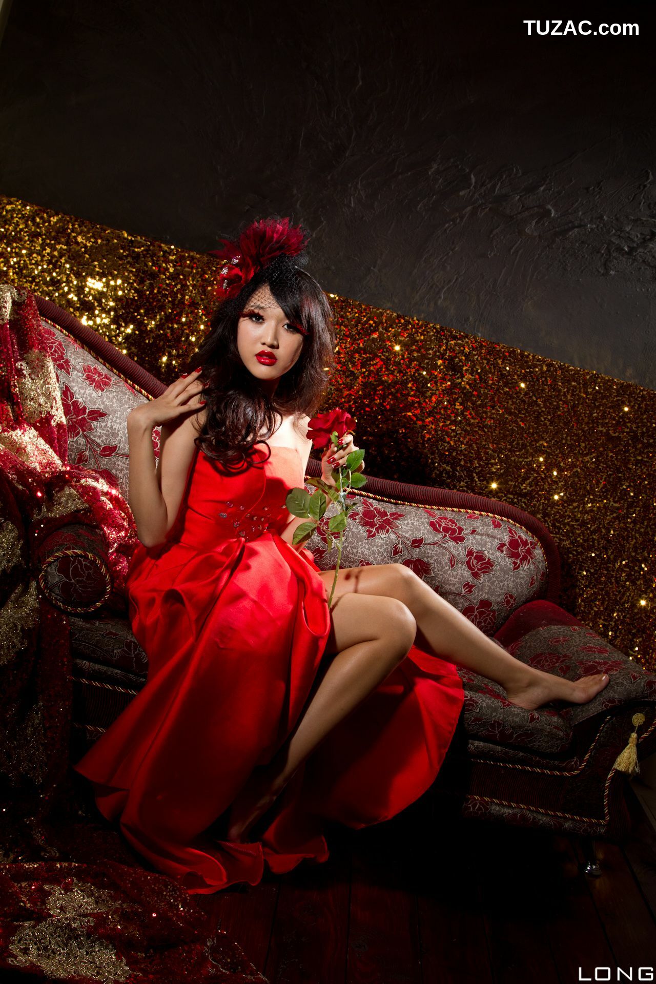 台湾正妹_陈玮廷/腿模Jill《婚紗之紅》写真集