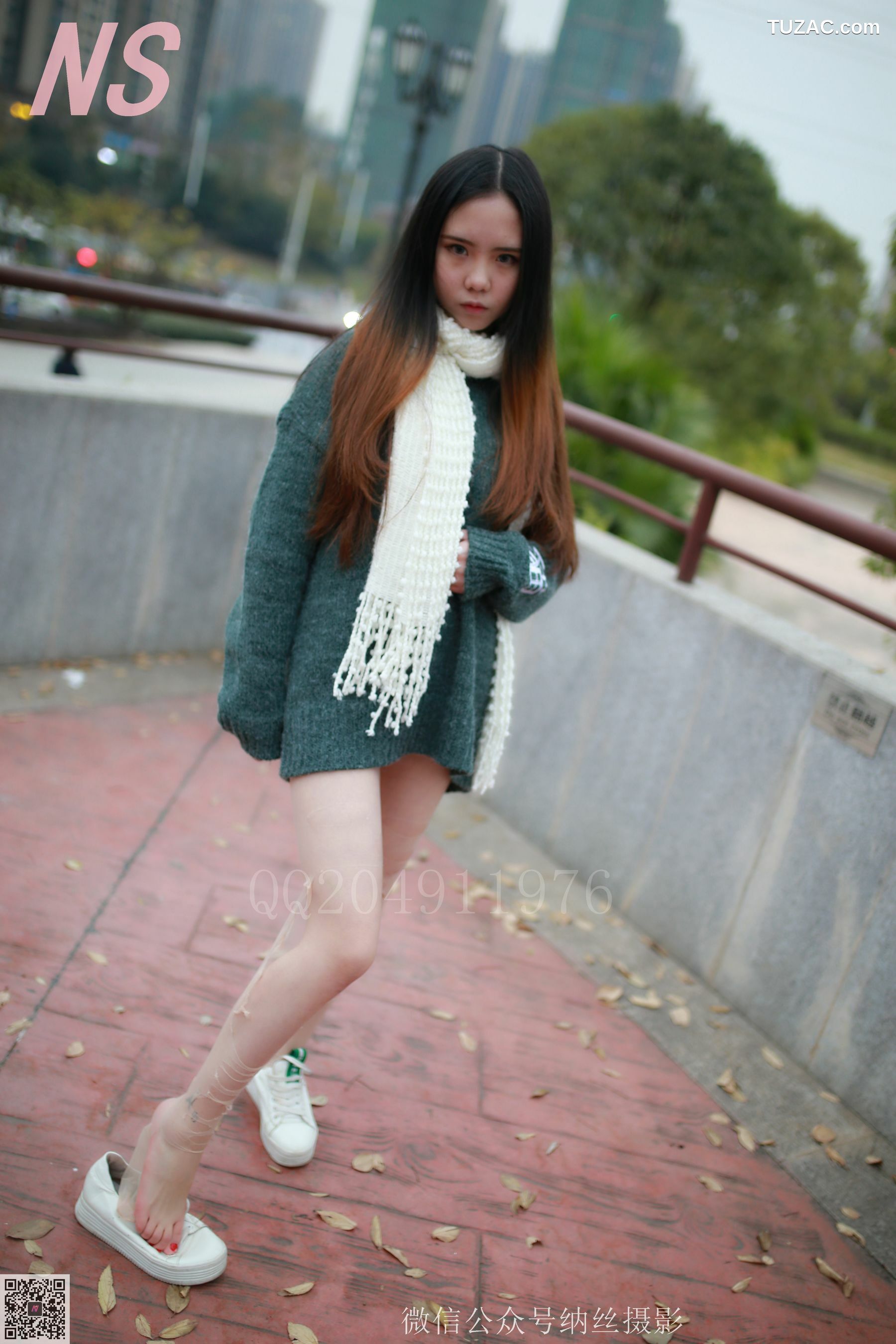 纳丝摄影_小师妹《撕丝袜的妹子》 写真集[98P]