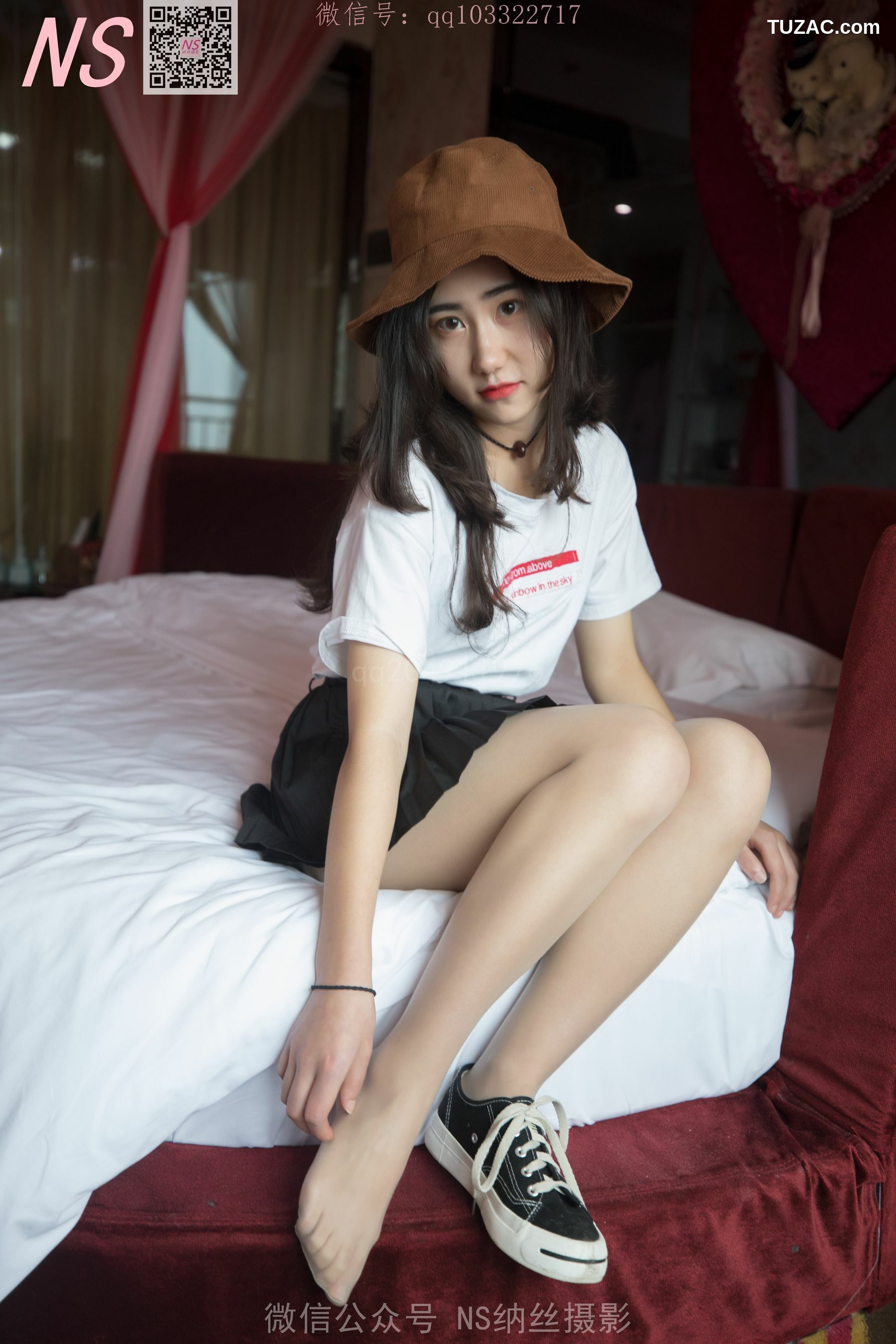 纳丝摄影_小琪儿《室内丝袜玉足》 写真集[70P]