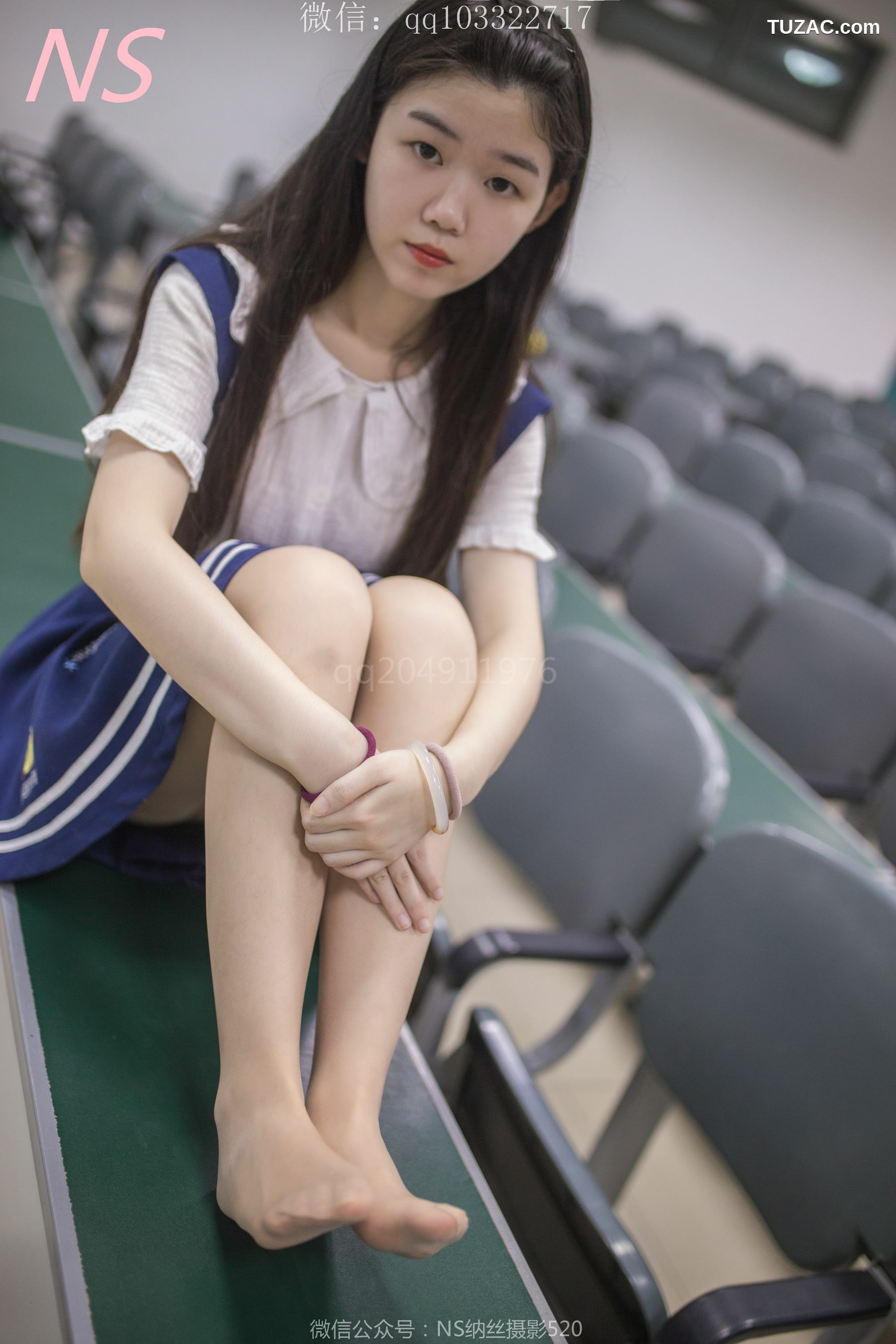 纳丝摄影_小纯《纯纯丝袜萌萌》 写真集[39P]