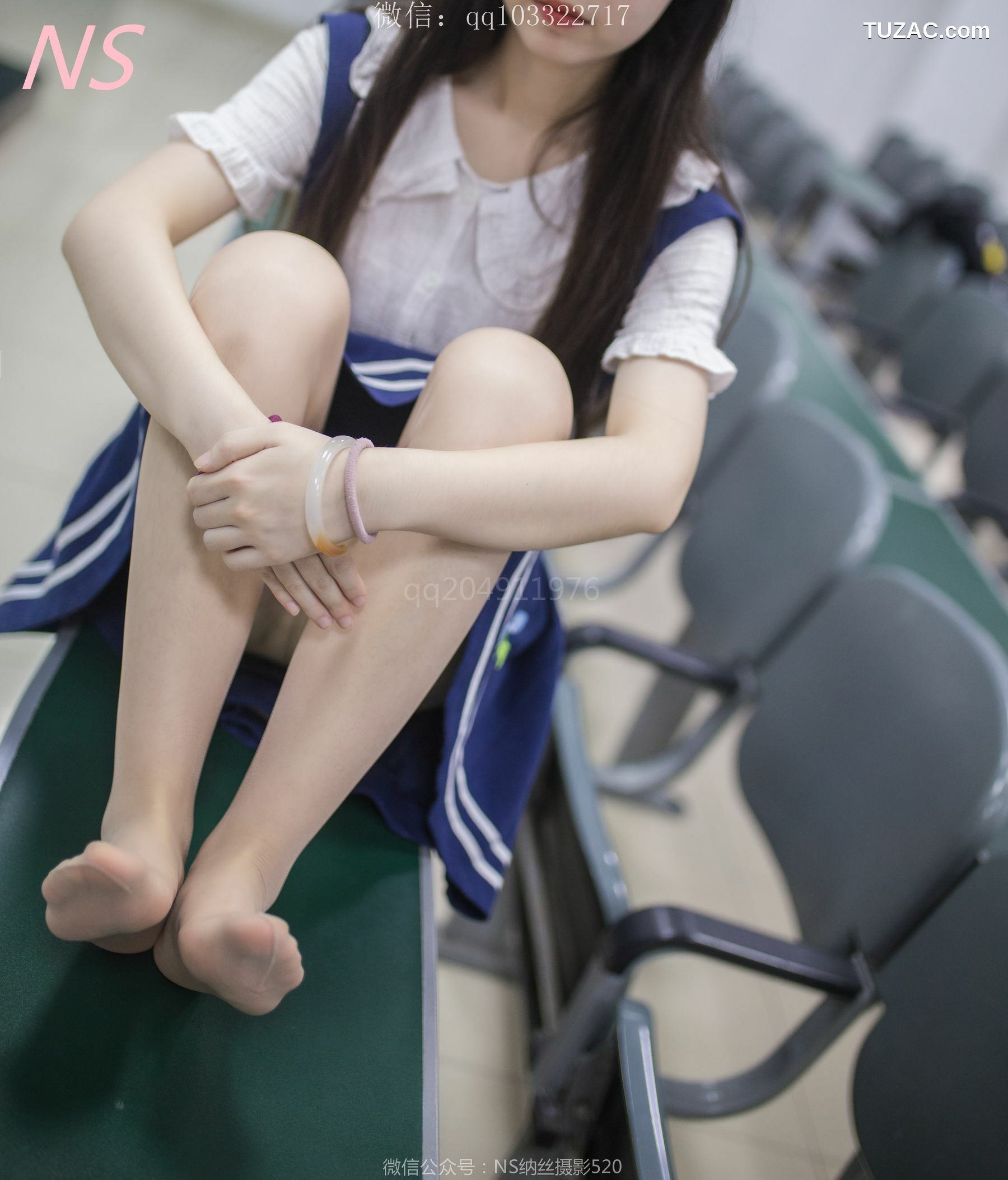 纳丝摄影_小纯《纯纯丝袜萌萌》 写真集[39P]