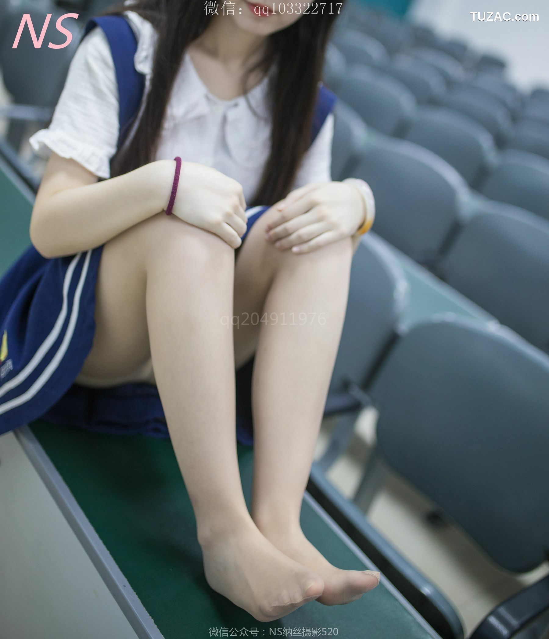 纳丝摄影_小纯《纯纯丝袜萌萌》 写真集[39P]