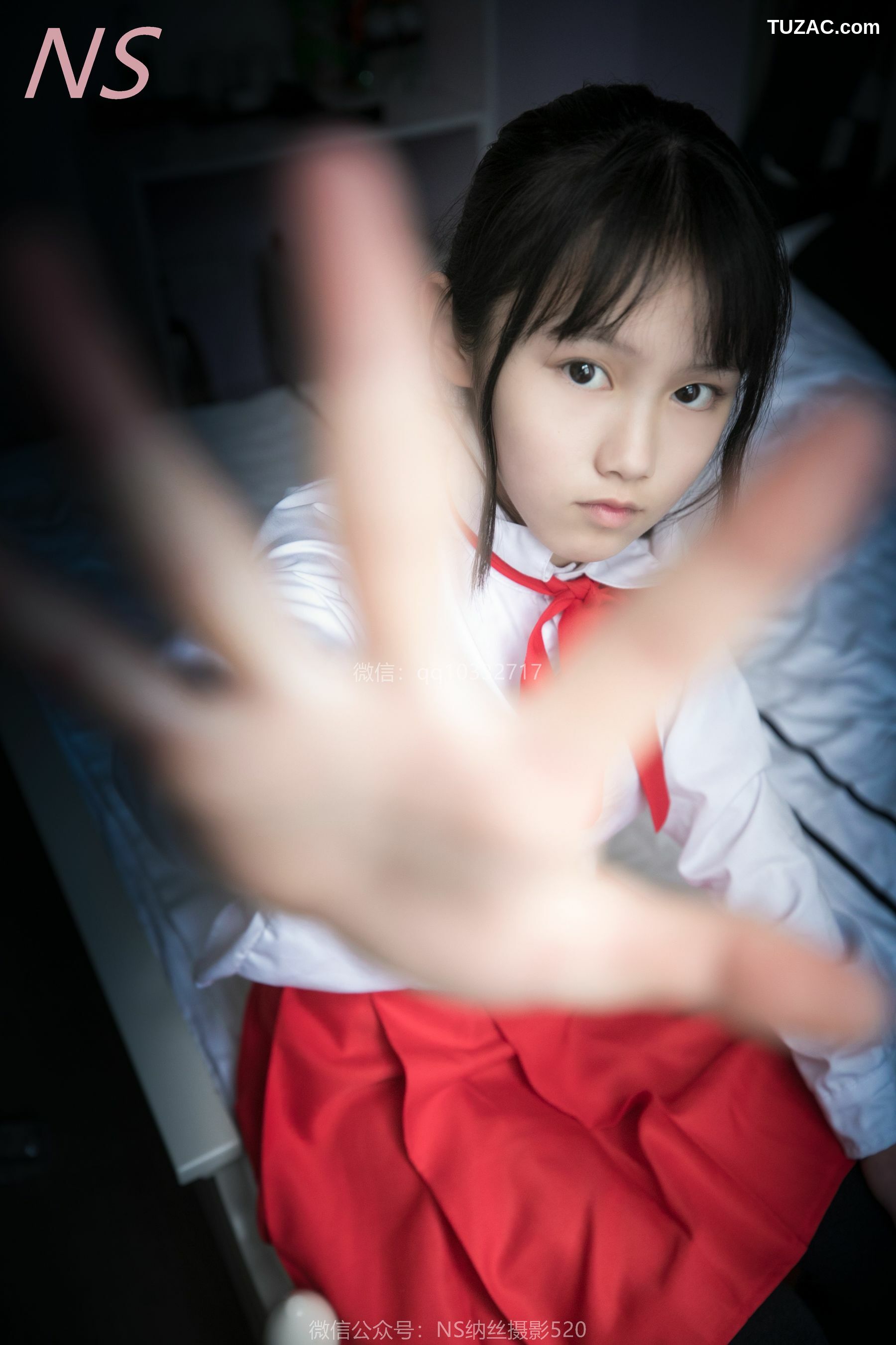 纳丝摄影_小莉《红色超短裙肉丝诱惑》 写真集[59P]