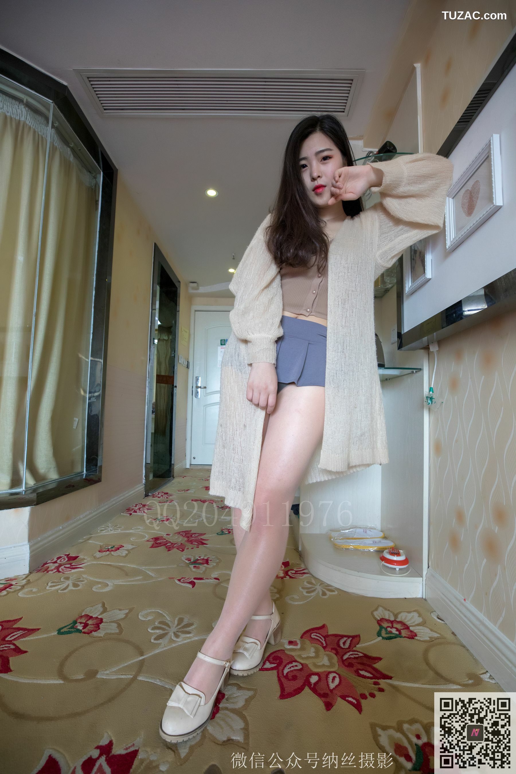 纳丝摄影_帆帆《情趣圆床上的肉丝美腿》 写真集[51P]