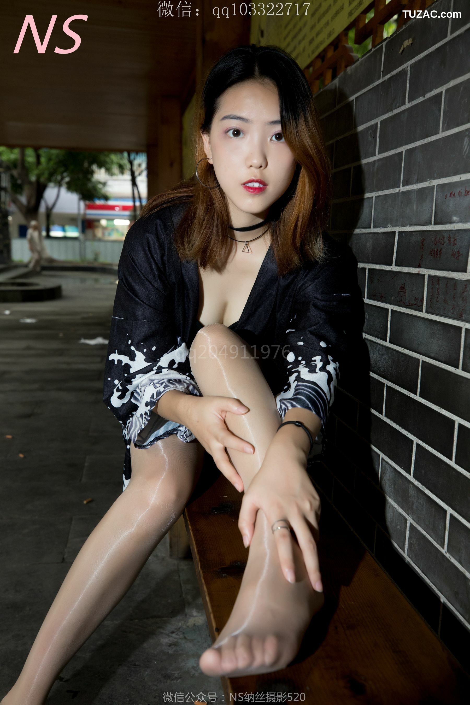 纳丝摄影_曼雯《肉色丝袜美腿三轮车之行》 写真集[82P]