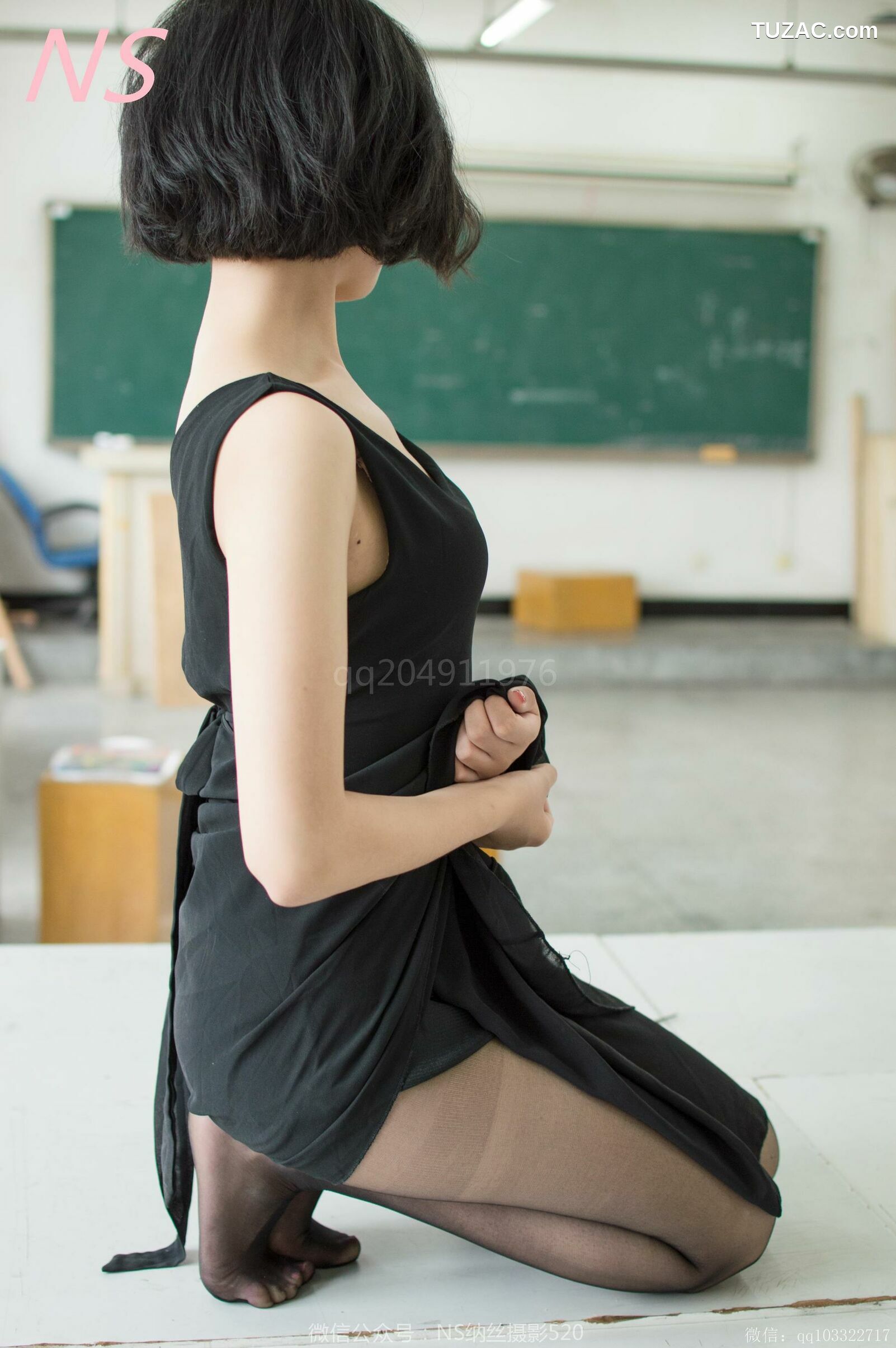 纳丝摄影_柔惠《黑色丝袜的画室含苞欲放》 写真集[60P]