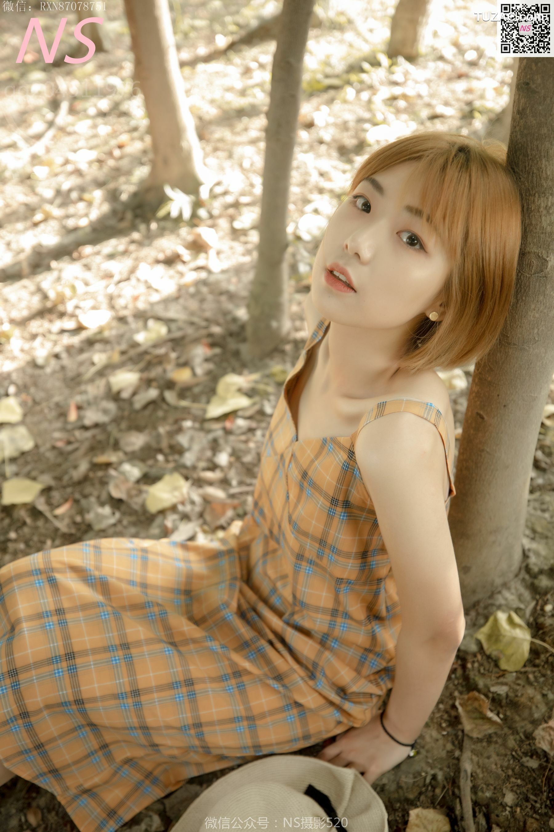 纳丝摄影_玉素《森系丝袜女神》 写真集[52P]