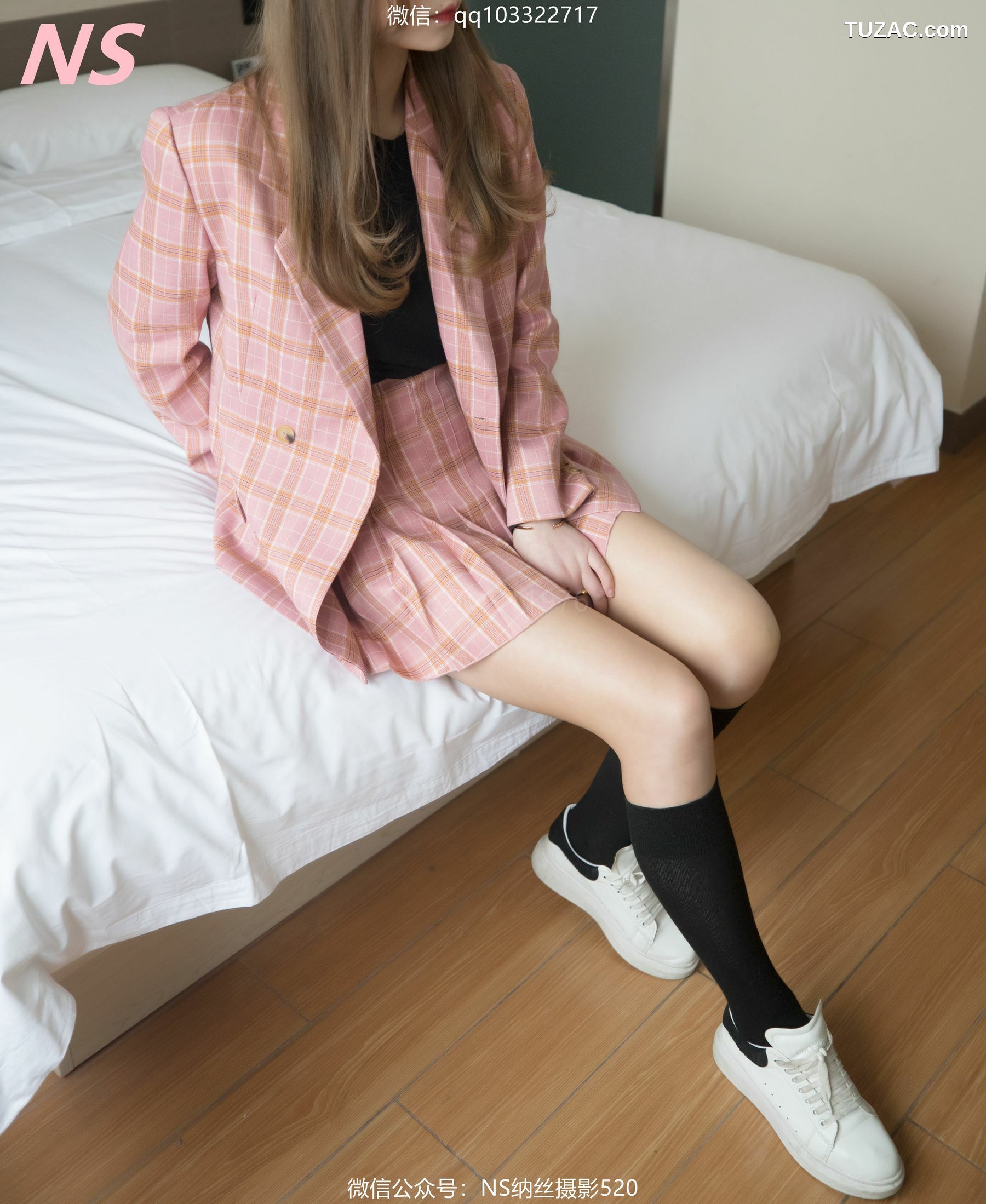 纳丝摄影_画画《高光丝袜》 写真集[87P]