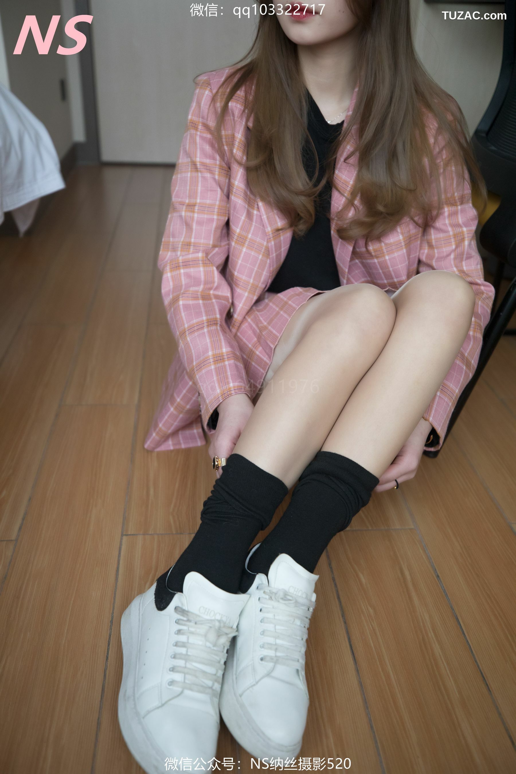 纳丝摄影_画画《高光丝袜》 写真集[87P]