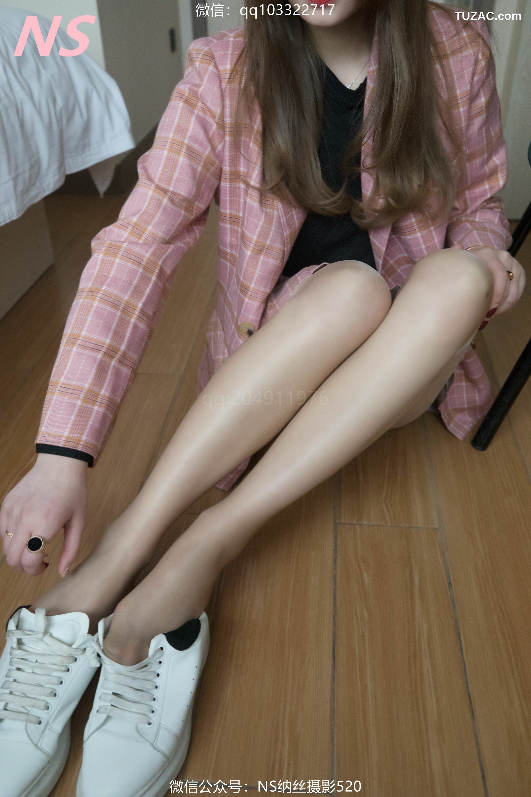 纳丝摄影_画画《高光丝袜》 写真集[87P]