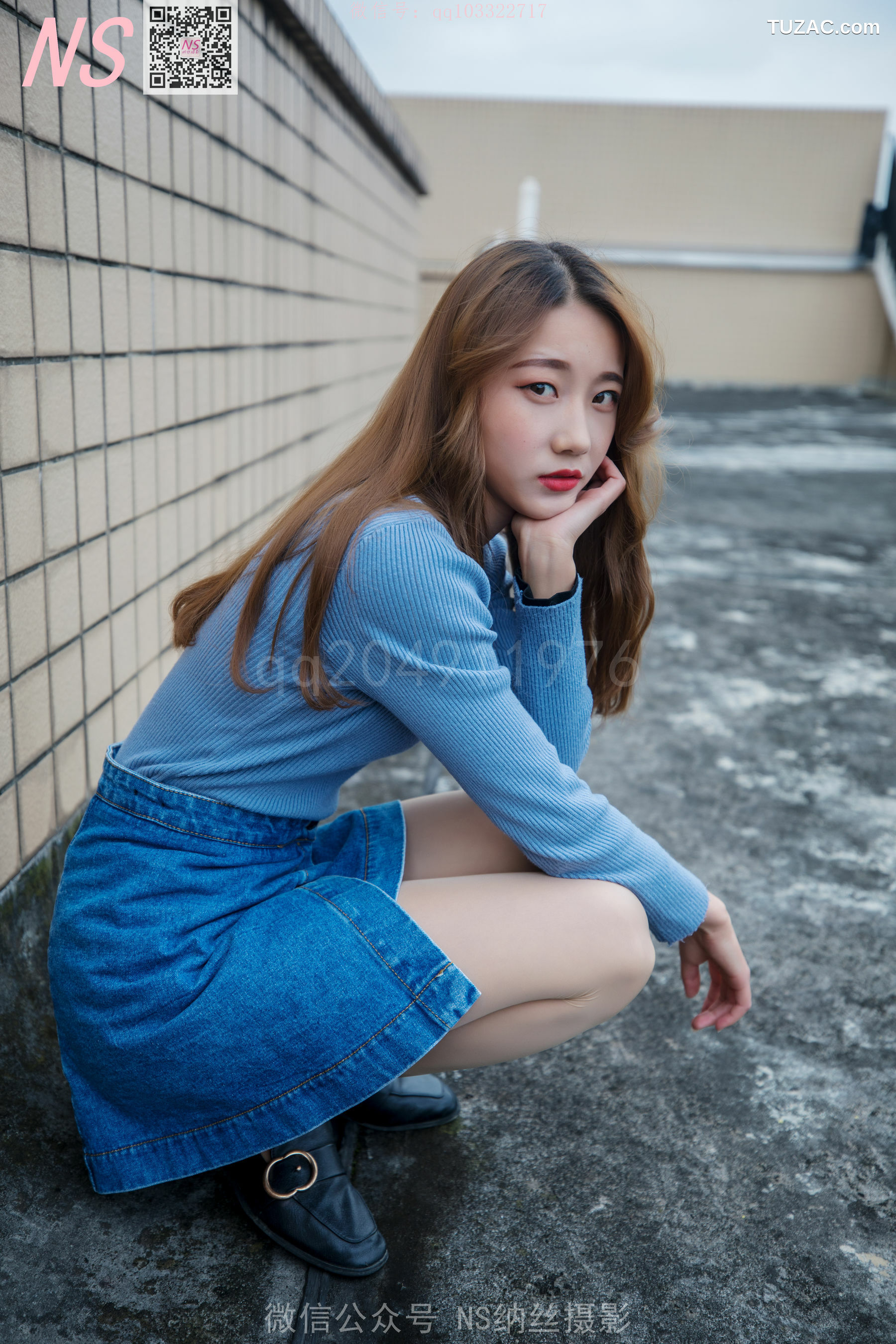 纳丝摄影_舒怡《女神天台肉色丝袜》 写真集[99P]