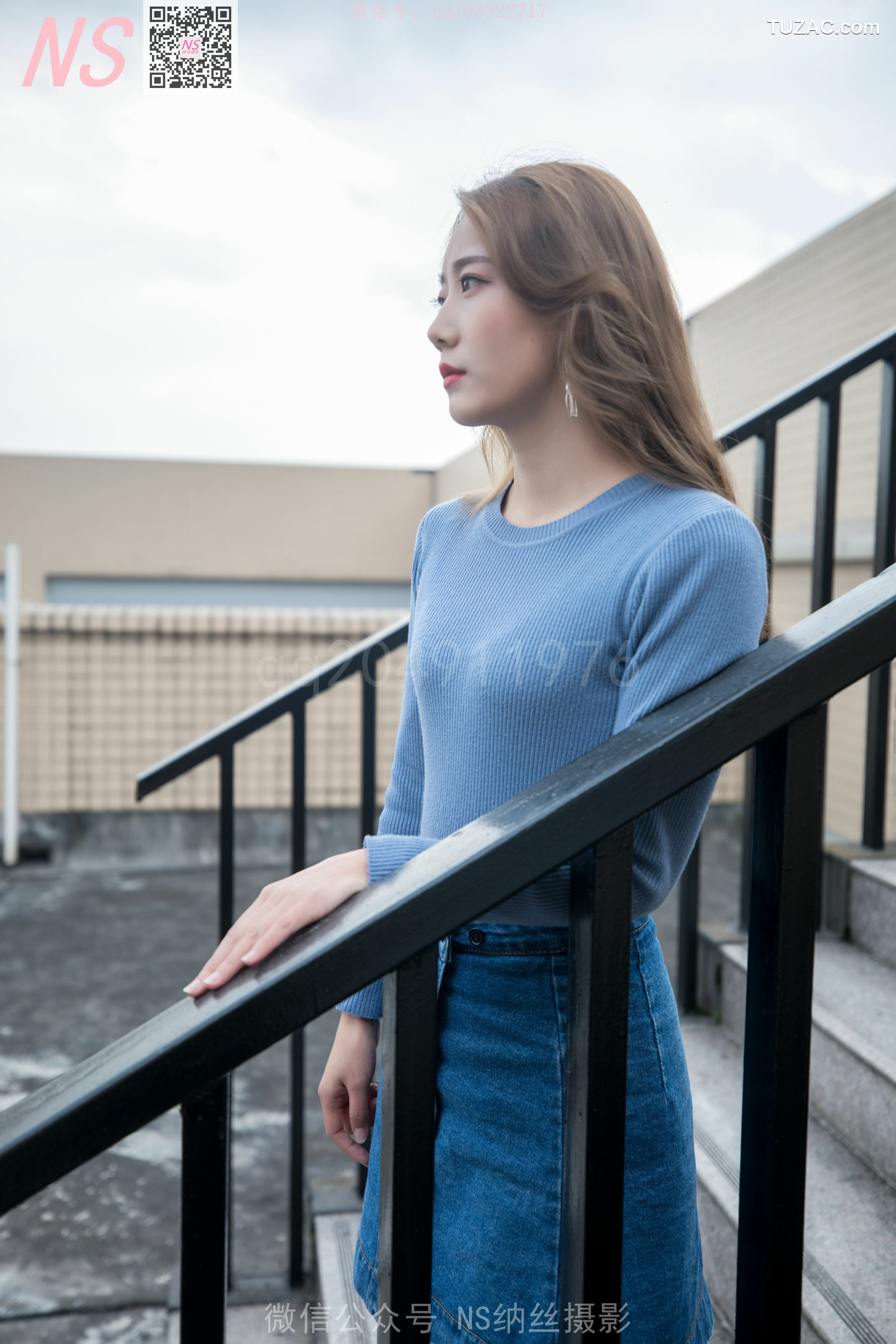 纳丝摄影_舒怡《女神天台肉色丝袜》 写真集[99P]