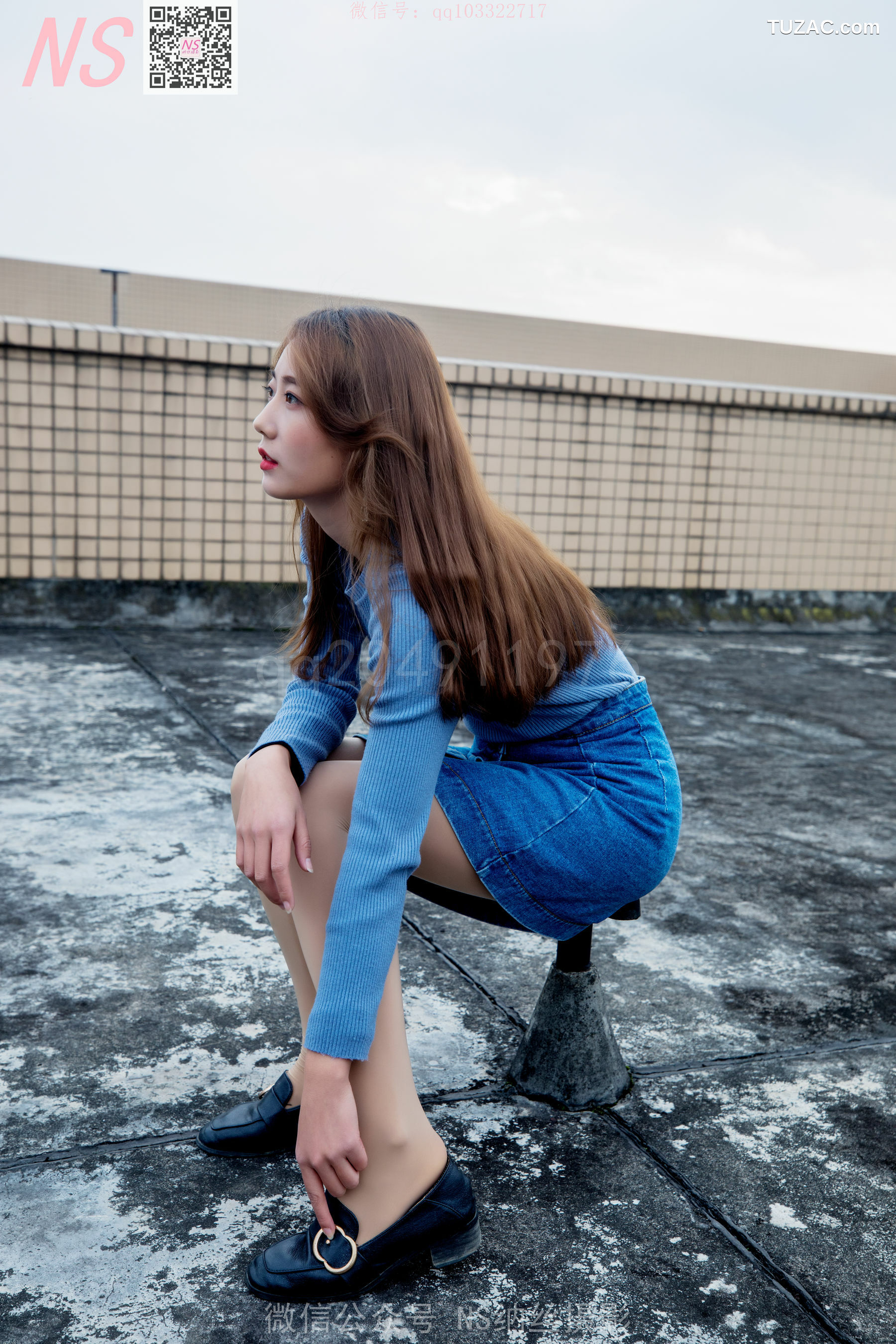 纳丝摄影_舒怡《女神天台肉色丝袜》 写真集[99P]