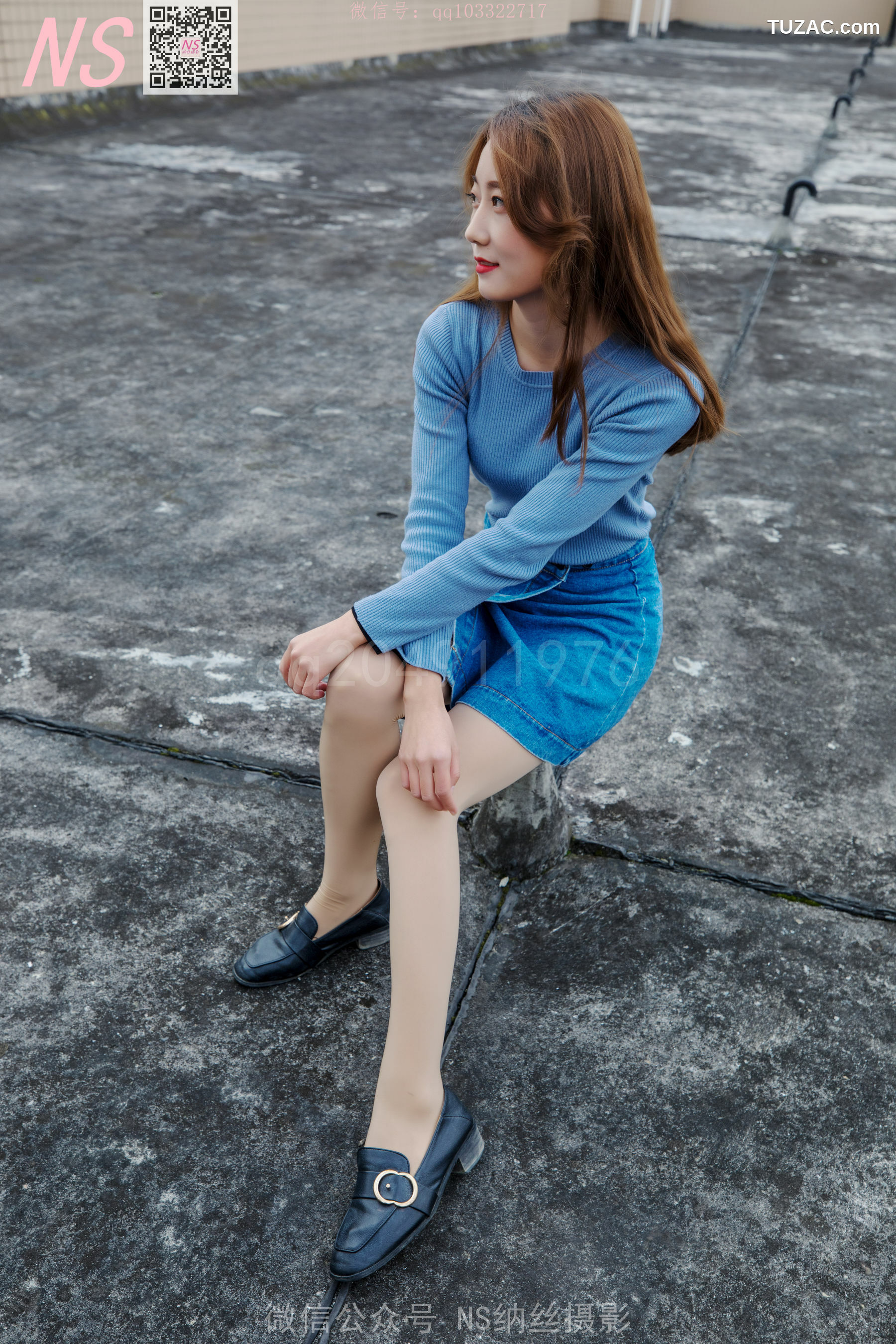 纳丝摄影_舒怡《女神天台肉色丝袜》 写真集[99P]