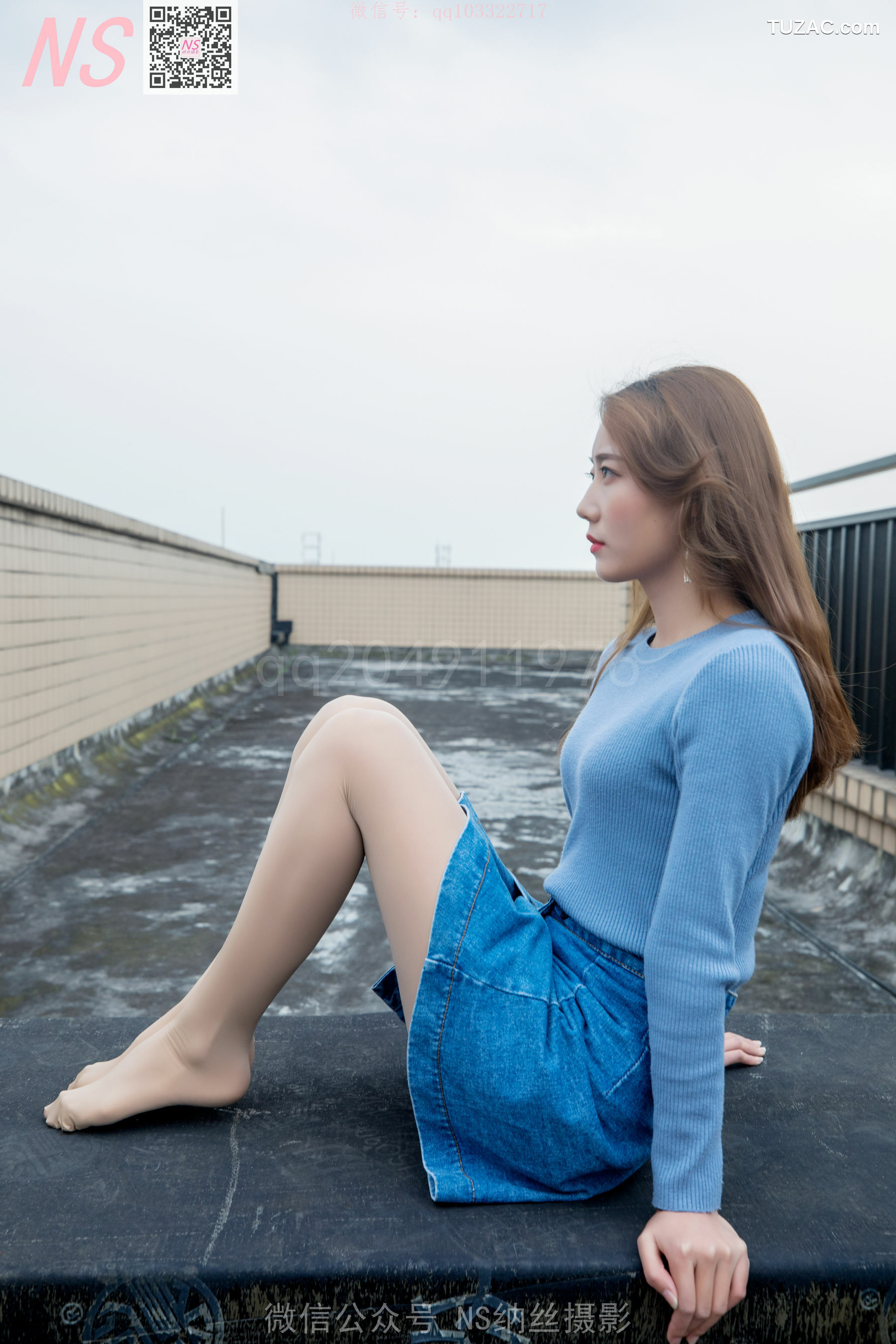 纳丝摄影_舒怡《女神天台肉色丝袜》 写真集[99P]