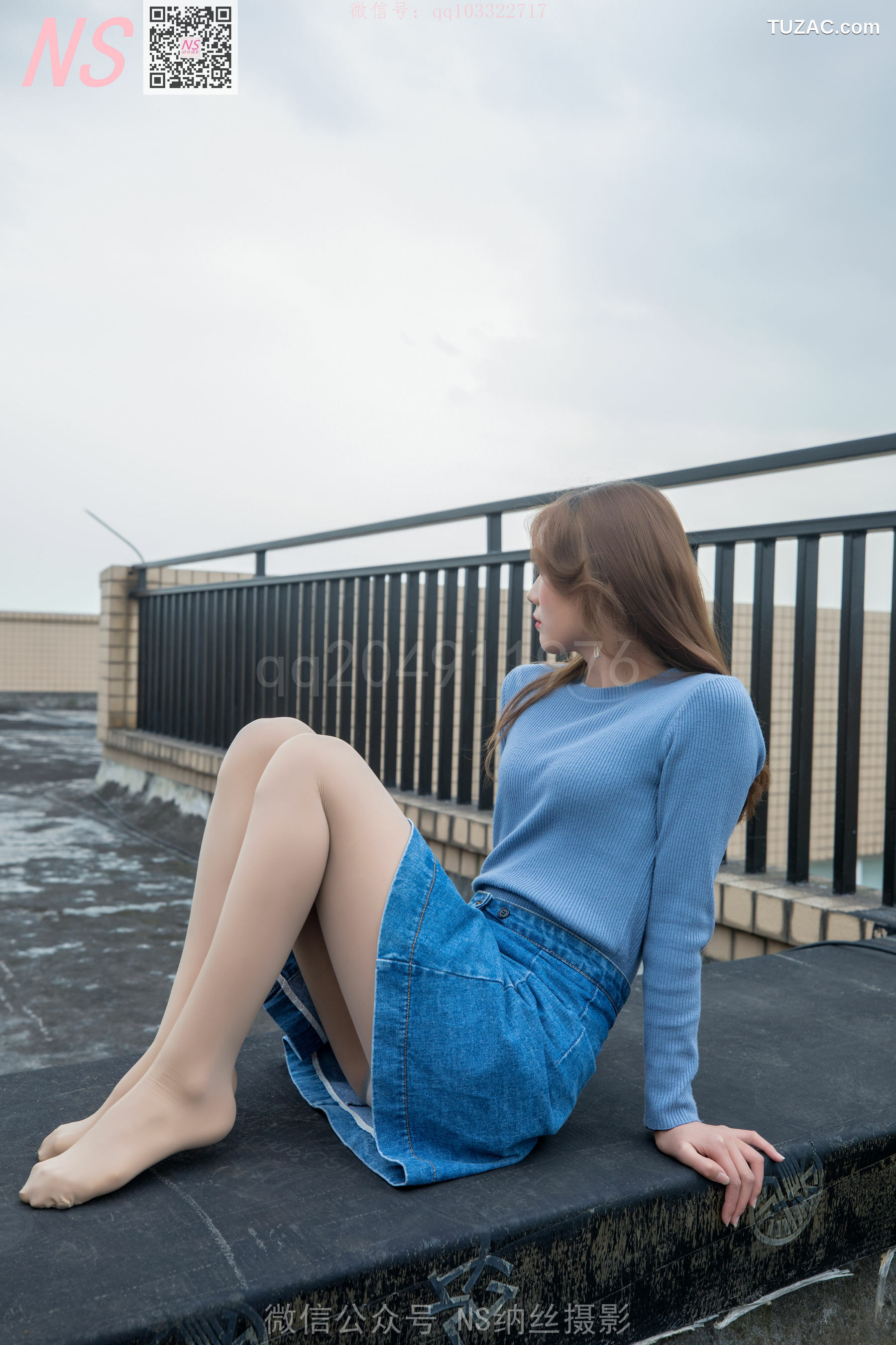 纳丝摄影_舒怡《女神天台肉色丝袜》 写真集[99P]