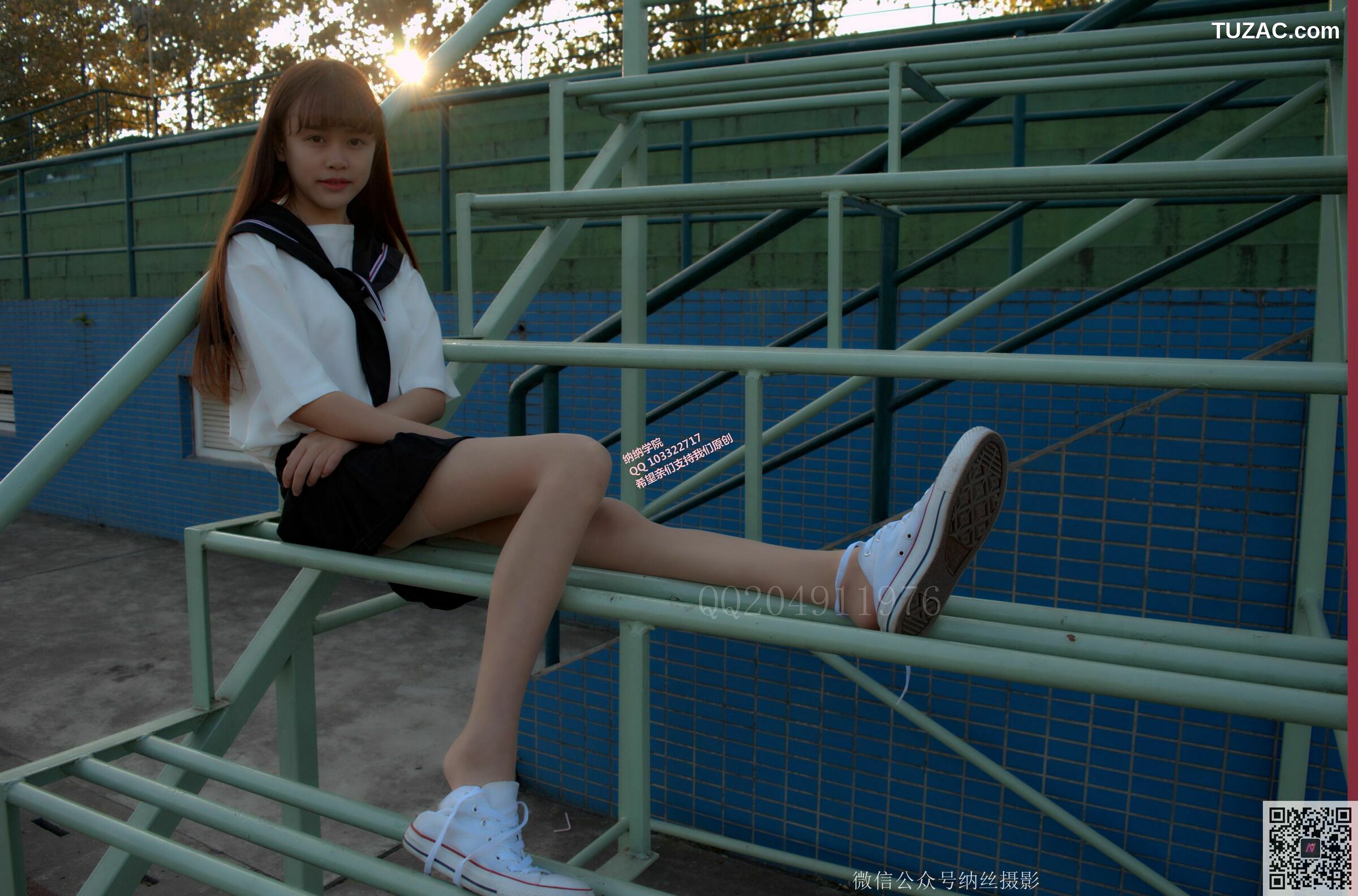 纳丝摄影_霜儿《JK户外肉丝美腿》 NO.013 写真集[41P]