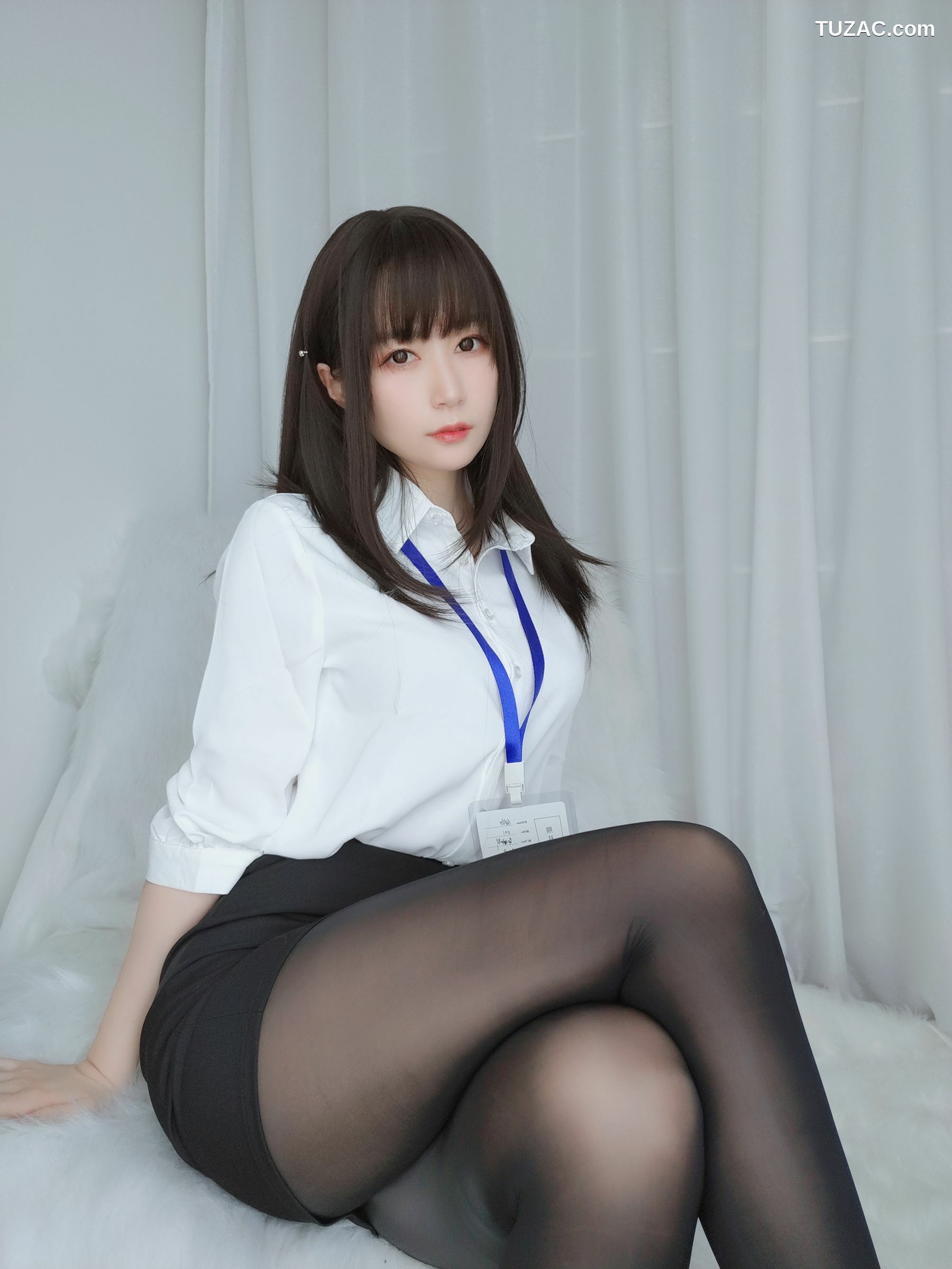 网络美女_ Coser小姐姐白银 - 制服 写真套图[119P]