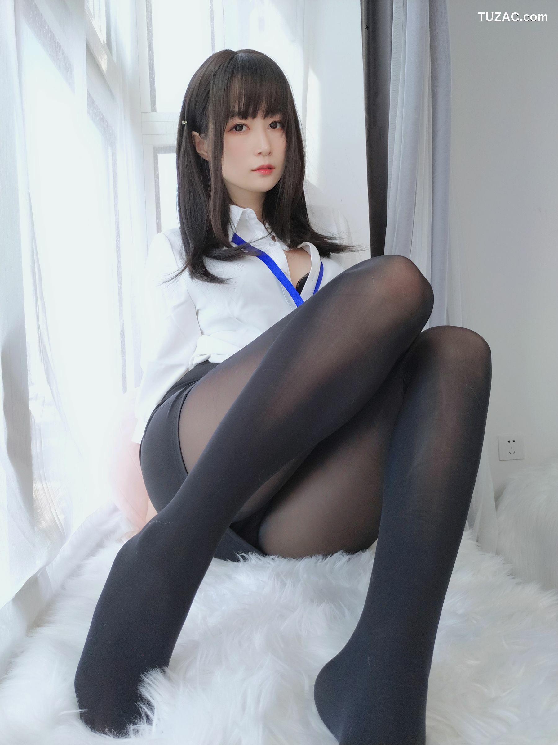 网络美女_ Coser小姐姐白银 - 制服 写真套图[119P]