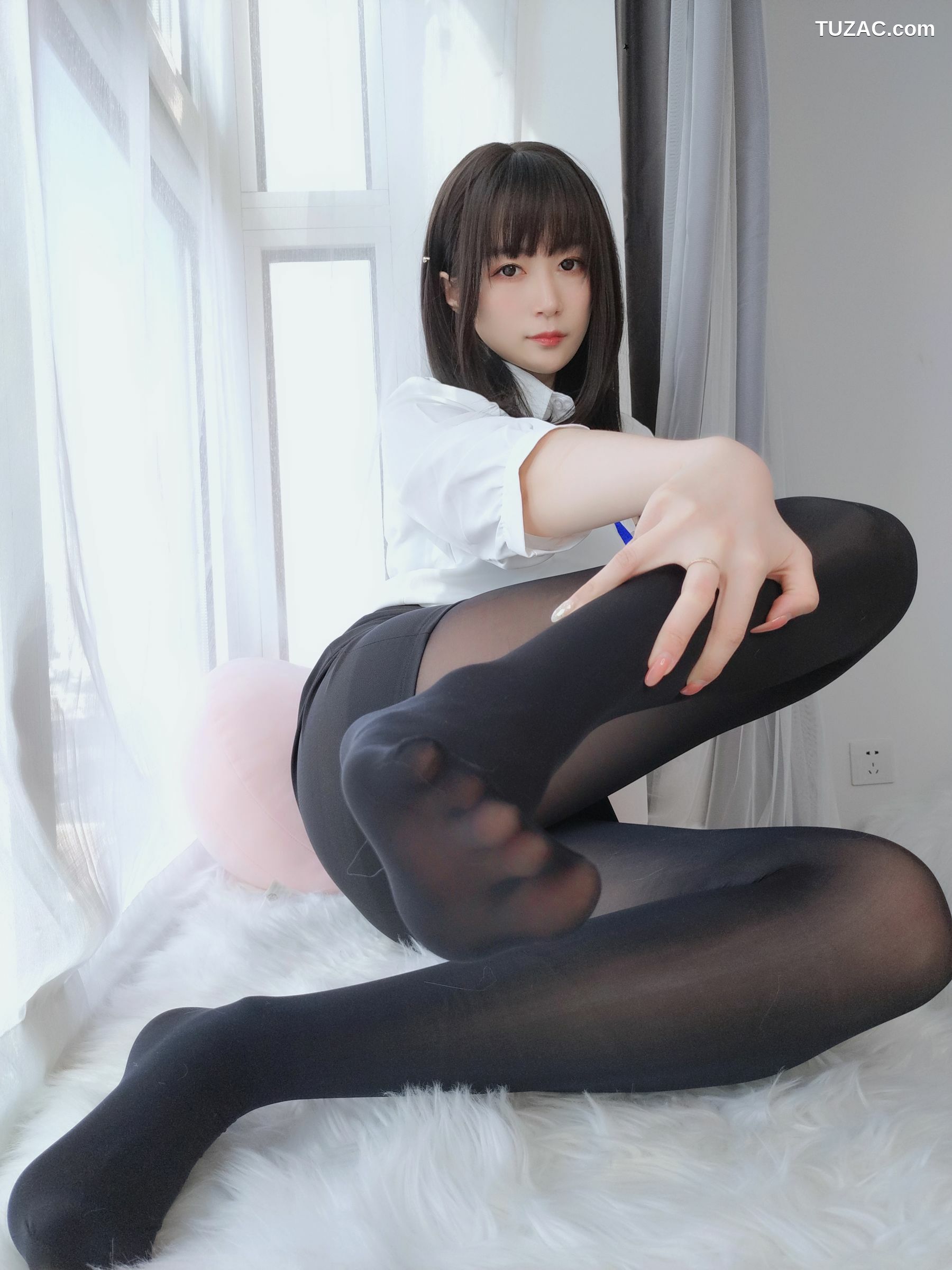 网络美女_ Coser小姐姐白银 - 制服 写真套图[119P]
