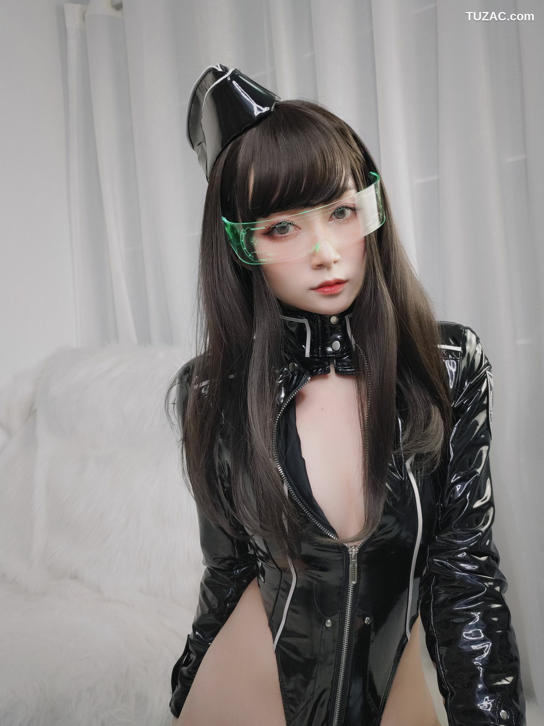 网络美女_ Coser小姐姐白银 - 通讯官 写真套图[74P]