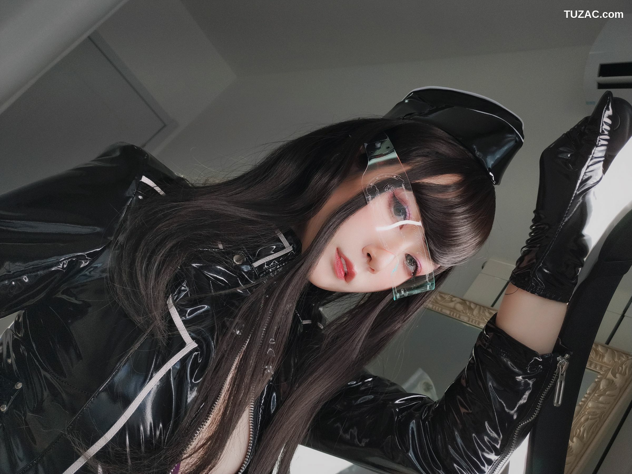 网络美女_ Coser小姐姐白银 - 通讯官 写真套图[74P]