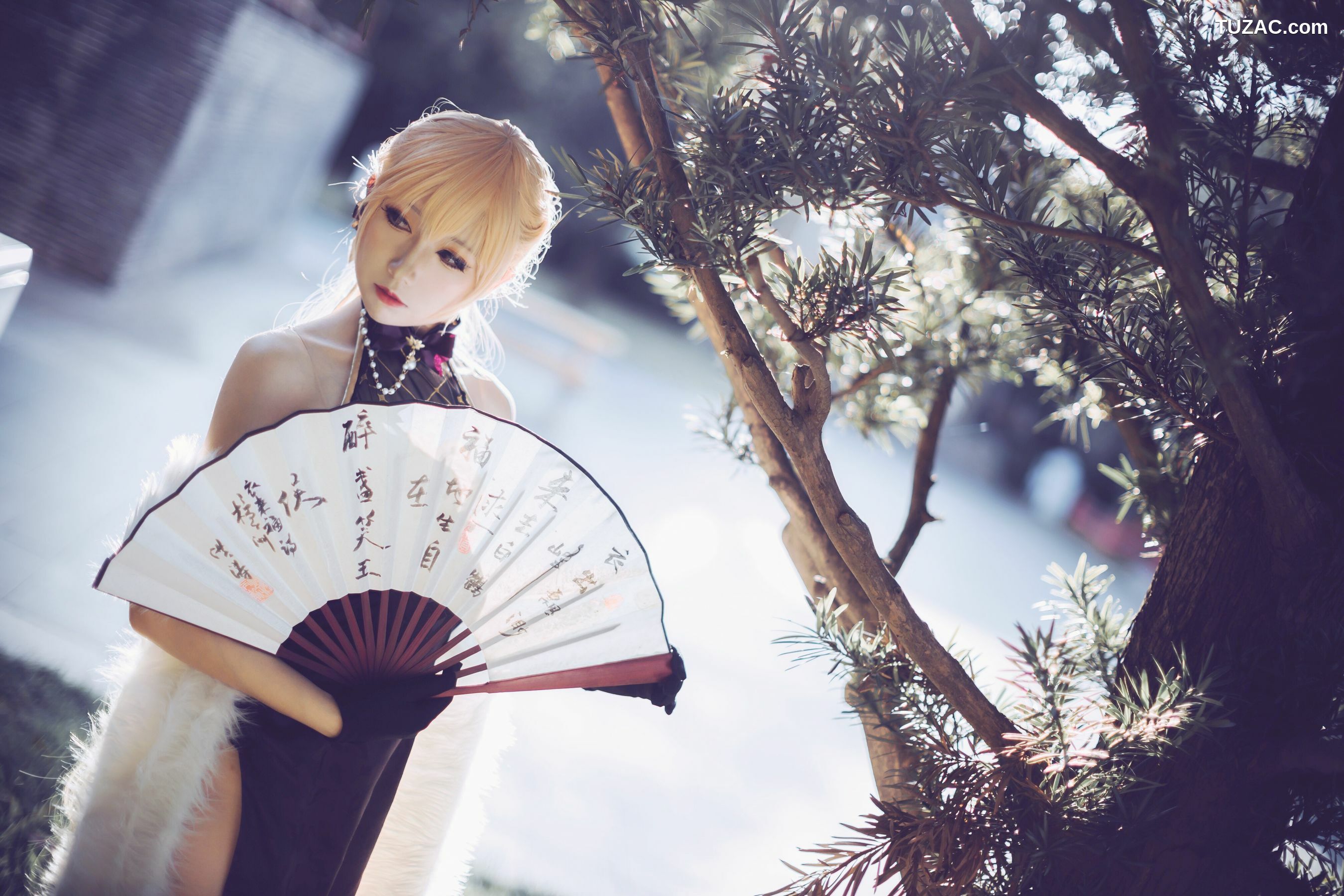网络美女_ Coser衣衣 - 少女前线 紫雨心[14P]