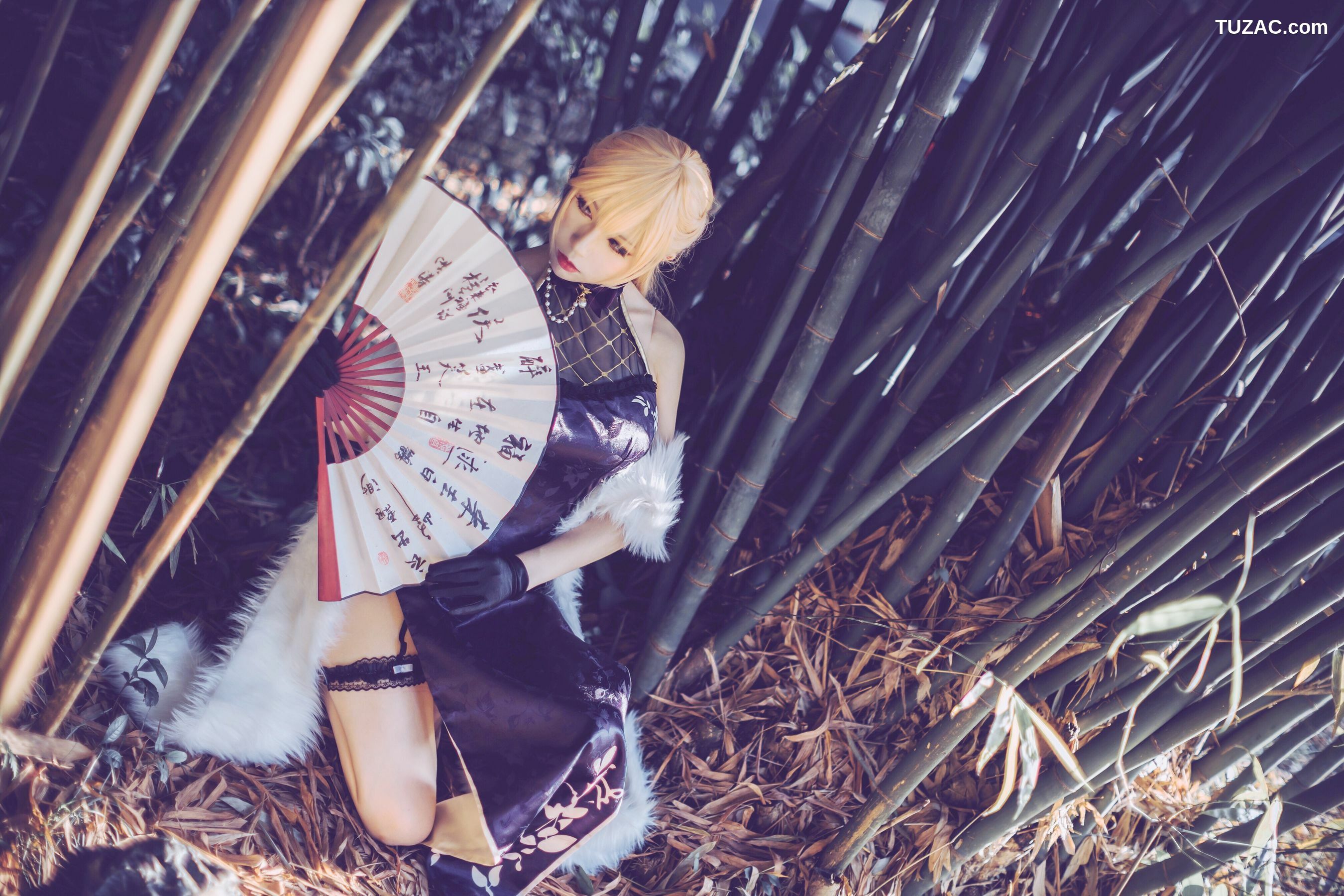 网络美女_ Coser衣衣 - 少女前线 紫雨心[14P]