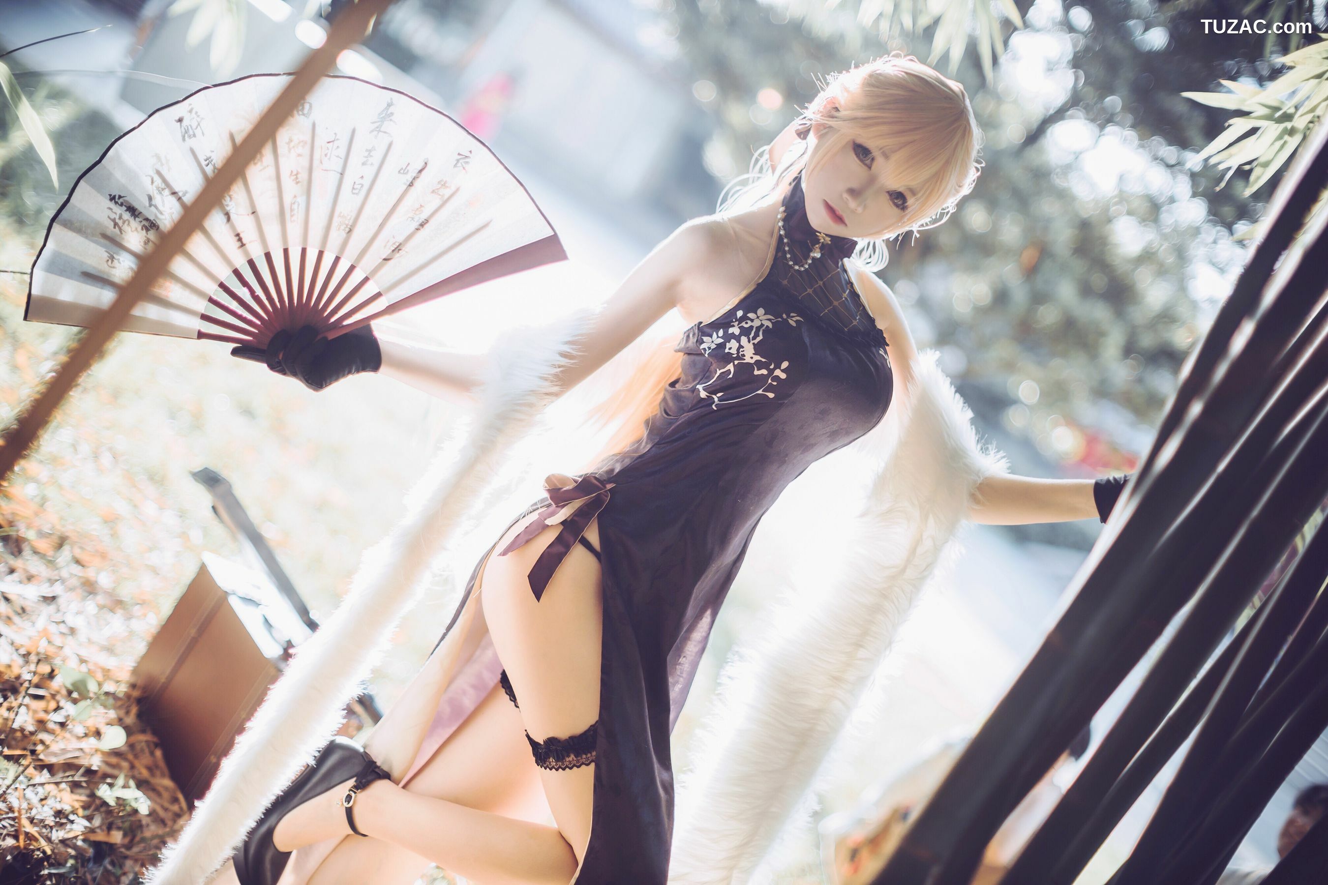 网络美女_ Coser衣衣 - 少女前线 紫雨心[14P]