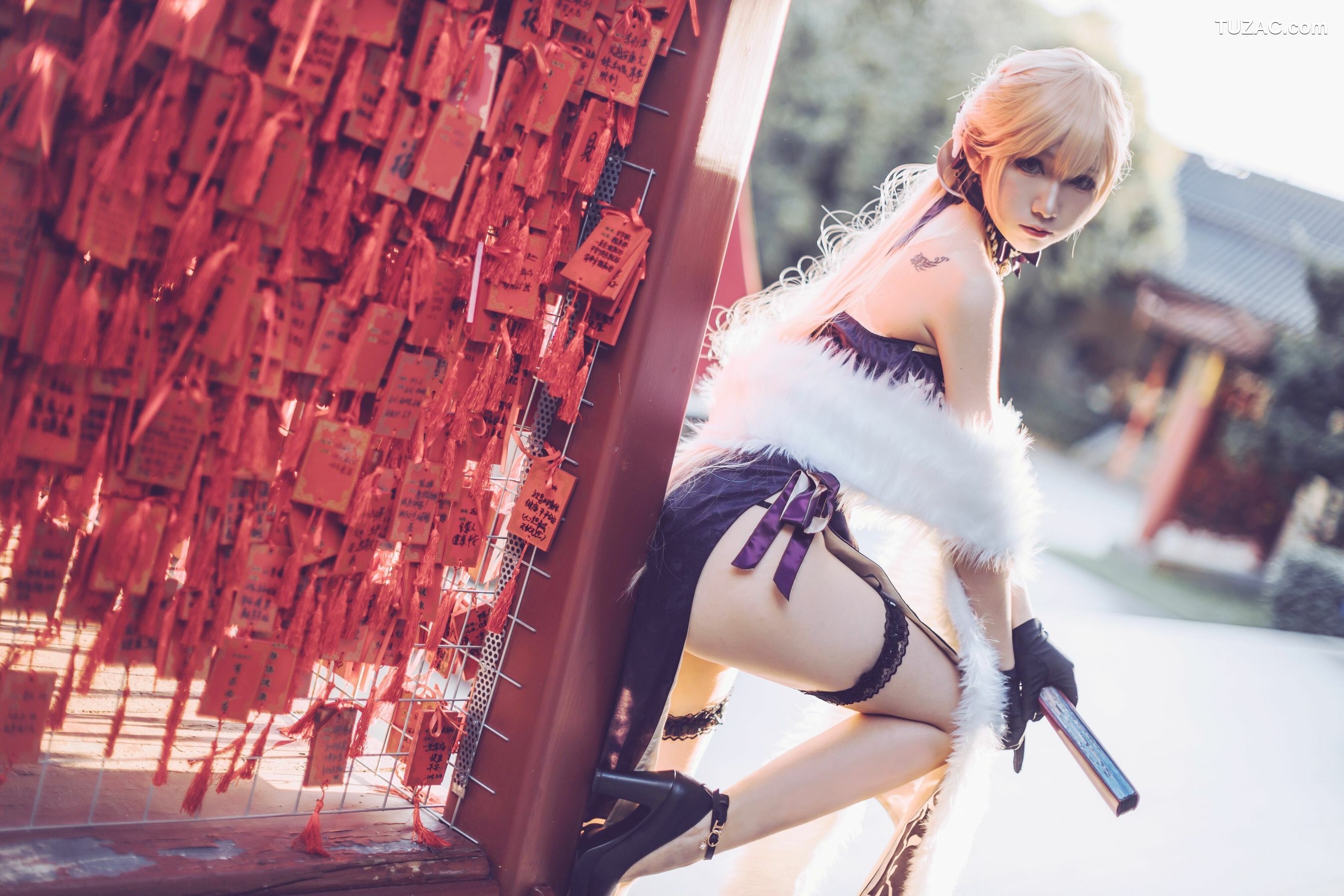 网络美女_ Coser衣衣 - 少女前线 紫雨心[14P]