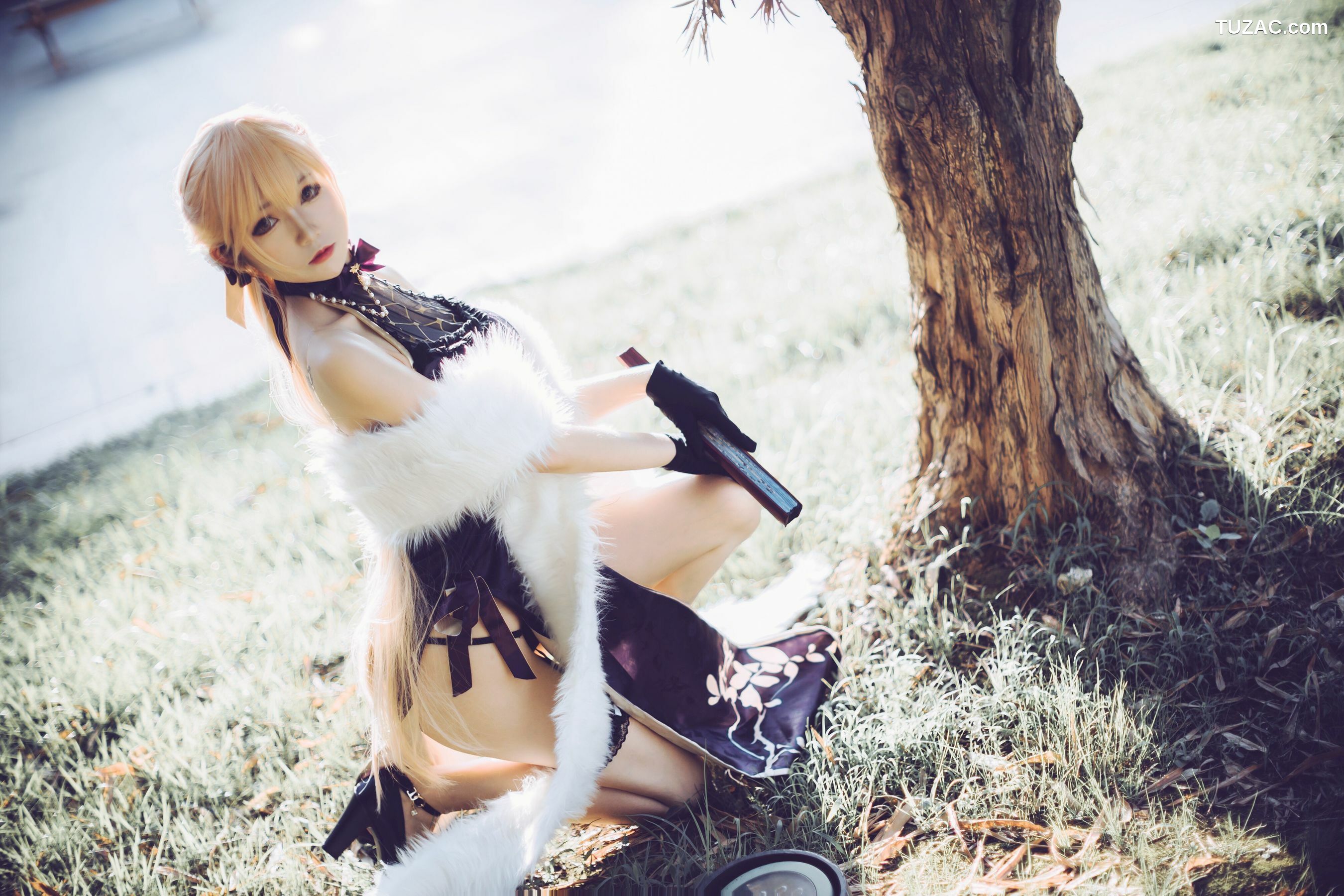 网络美女_ Coser衣衣 - 少女前线 紫雨心[14P]