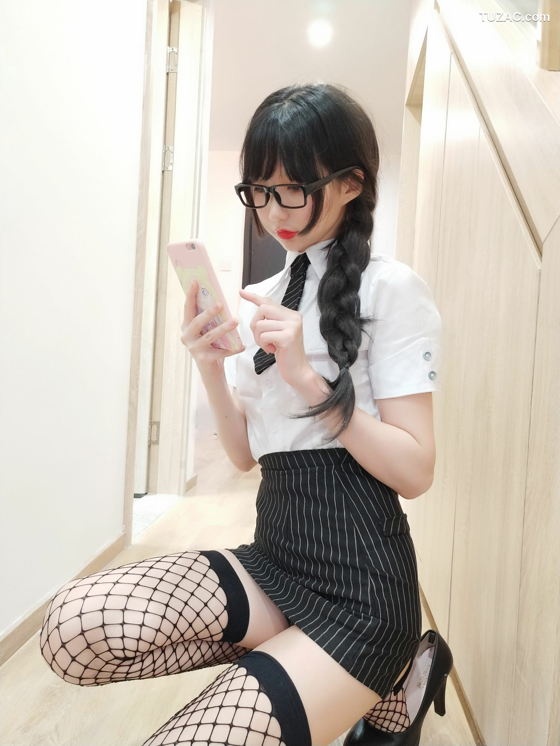 网络美女_ NAGISA魔物喵[fantia] - 黑丝网袜ol~~~[21P]
