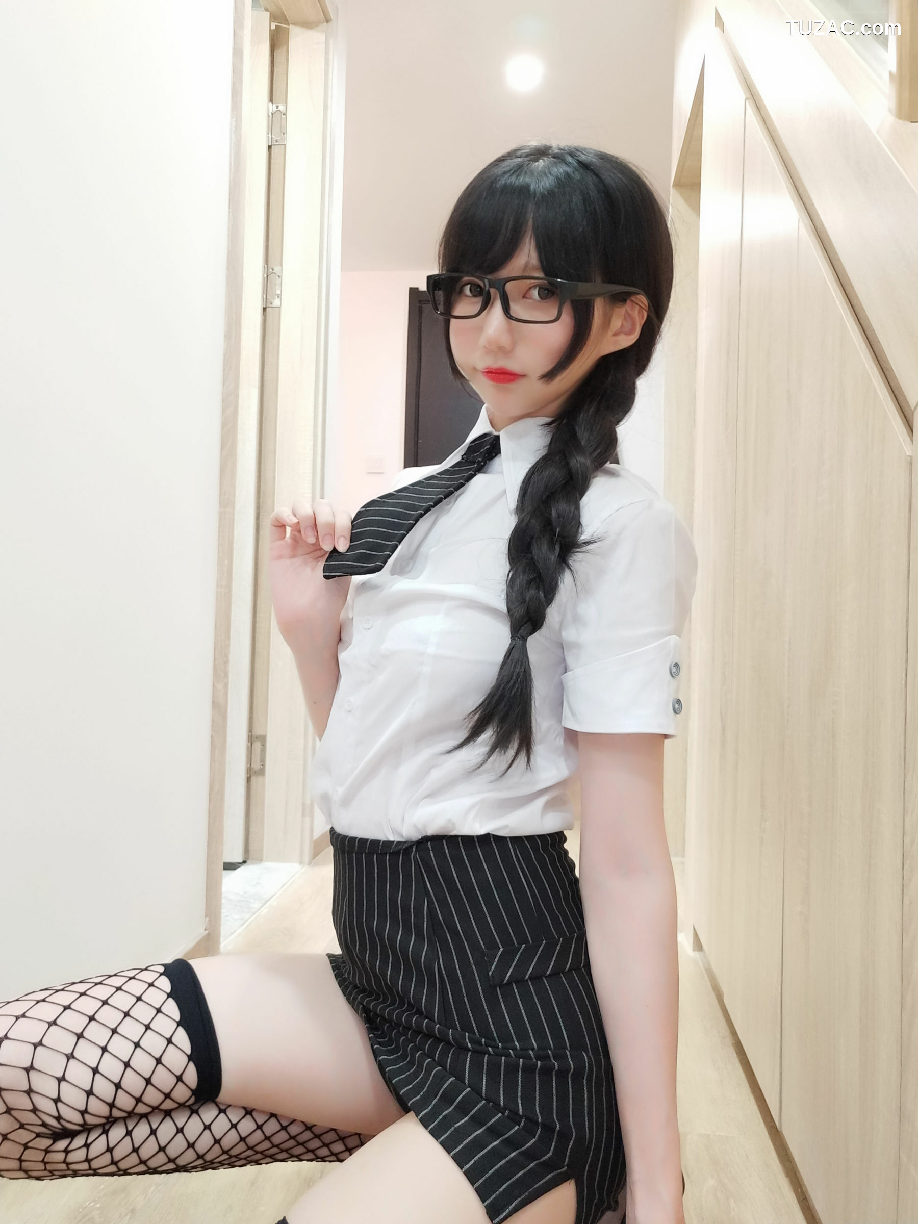 网络美女_ NAGISA魔物喵[fantia] - 黑丝网袜ol~~~[21P]