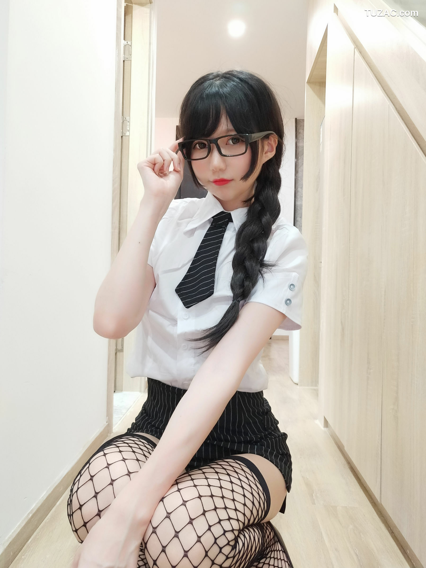 网络美女_ NAGISA魔物喵[fantia] - 黑丝网袜ol~~~[21P]